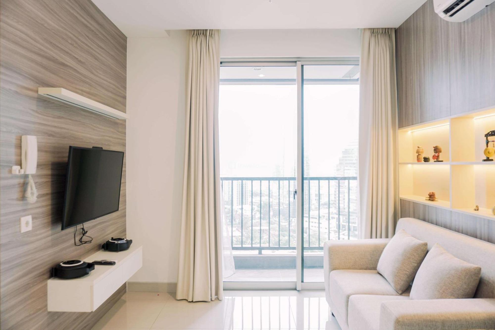 Apartemen Spacious And Warm 2br At Ciputra World 2 By Travelio *