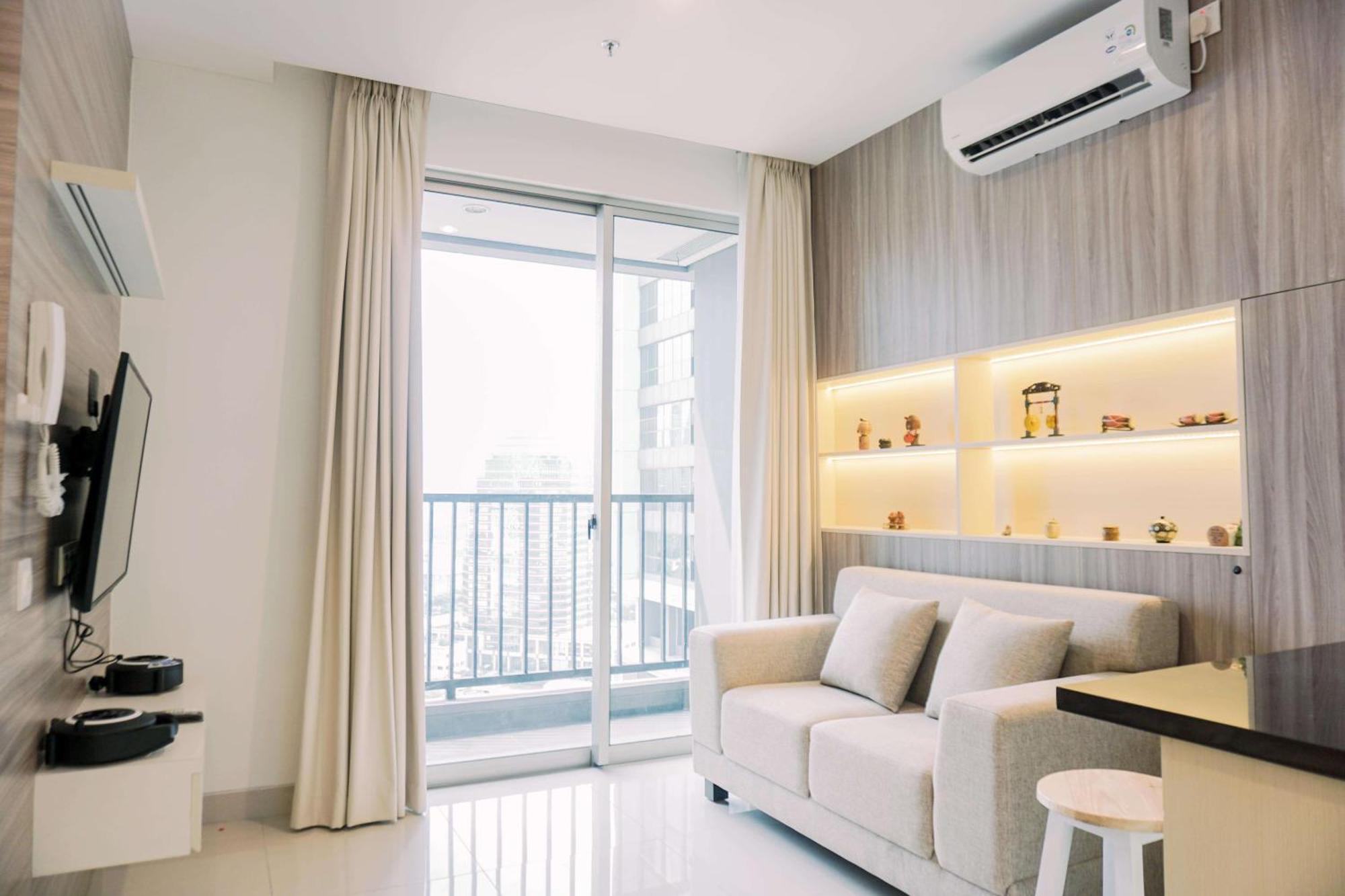 Spacious And Warm 2br At Ciputra World 2 By Travelio Apartemen