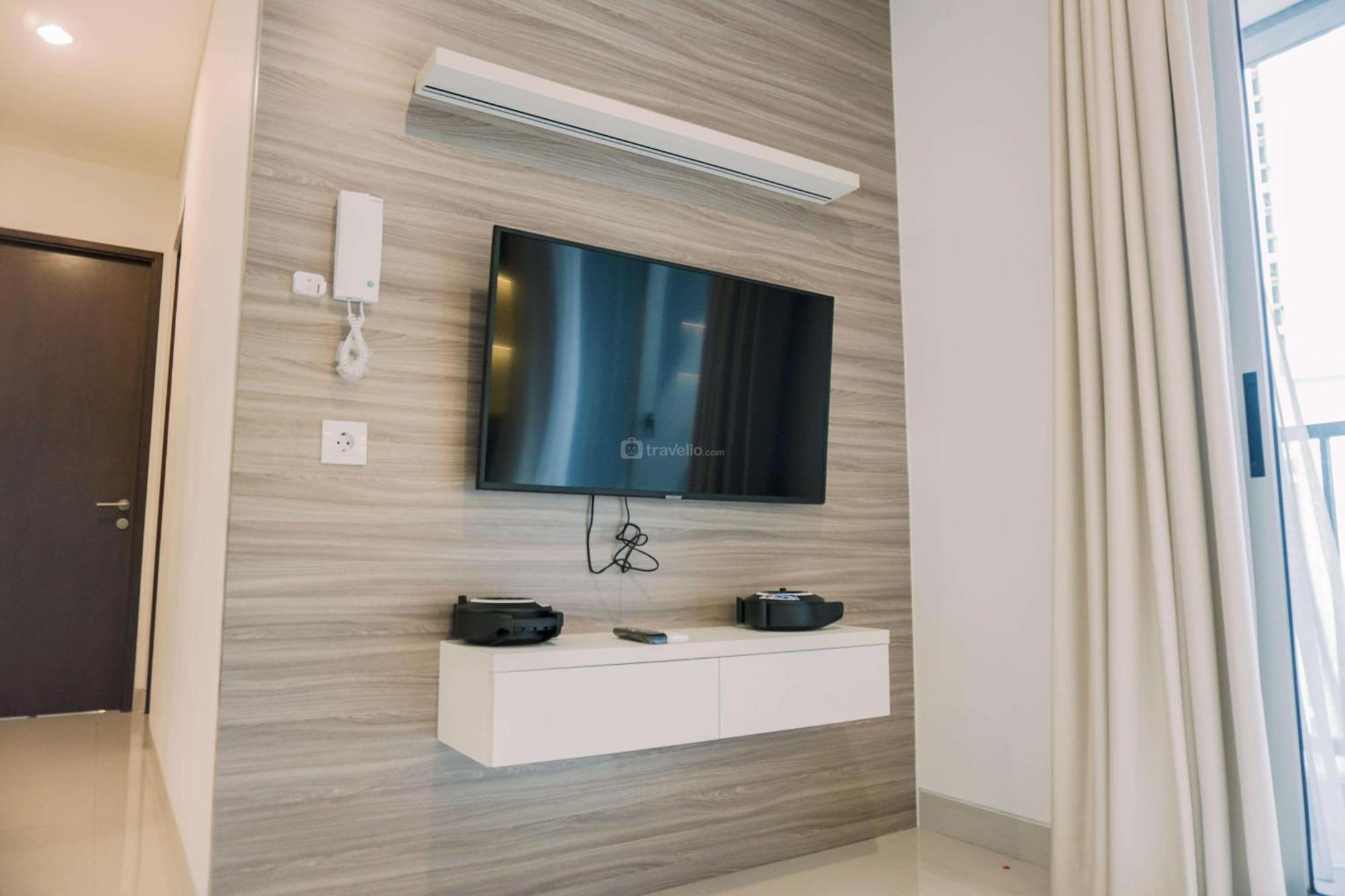 Spacious And Warm 2br At Ciputra World 2 By Travelio Apartemen Jakarta