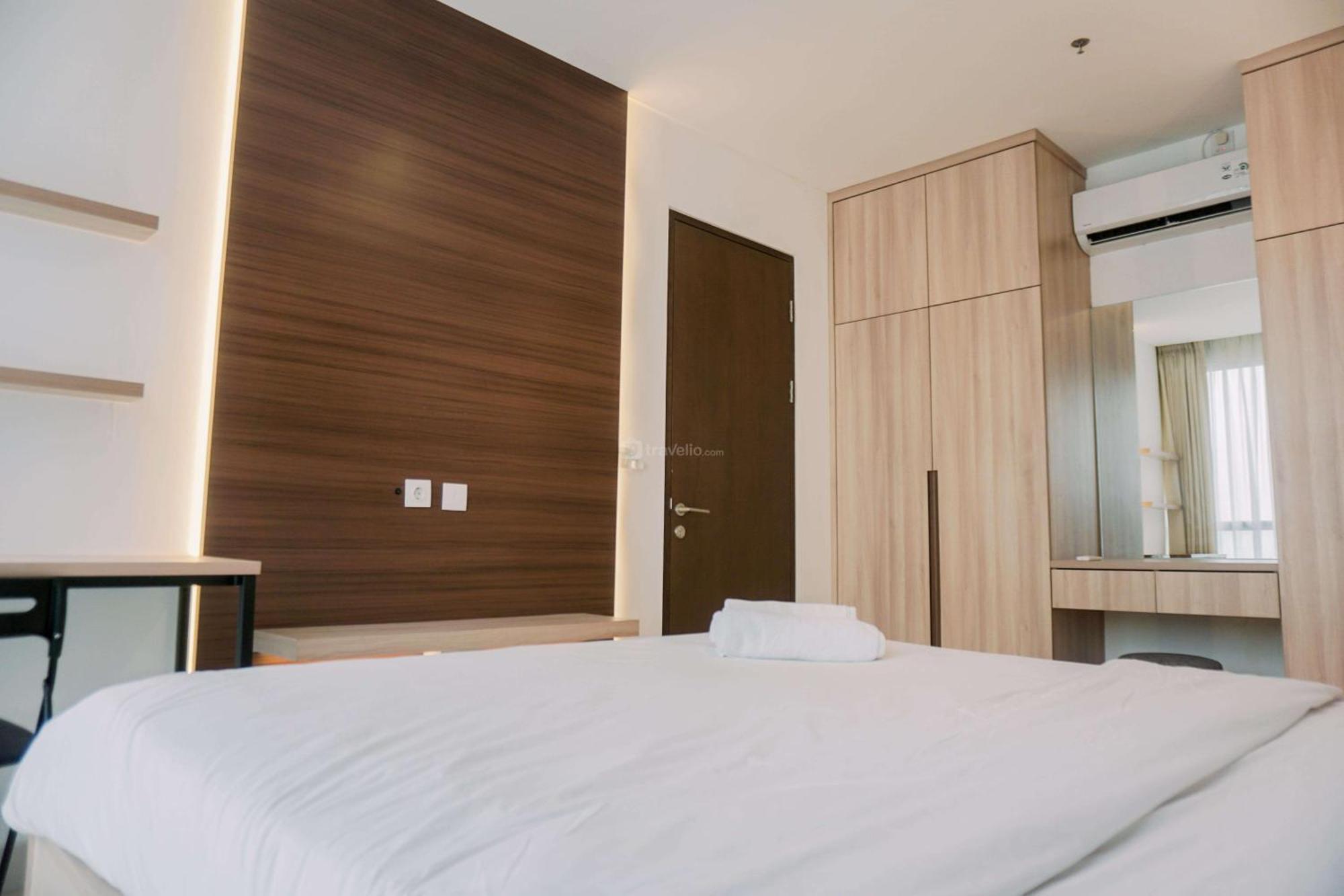 Spacious And Warm 2br At Ciputra World 2 By Travelio