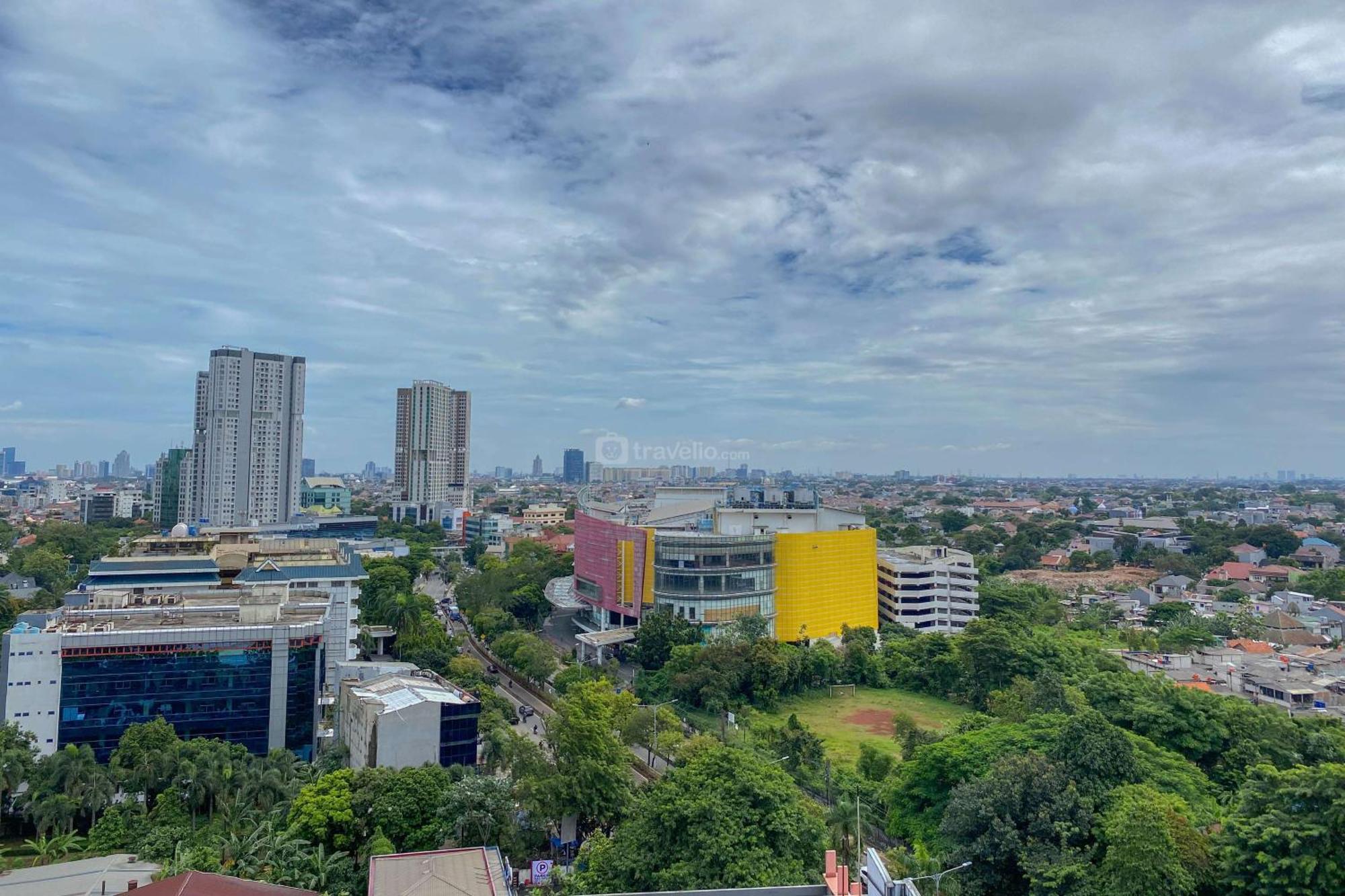 Spacious And Comfort 2br Pejaten Park By Travelio Apartment