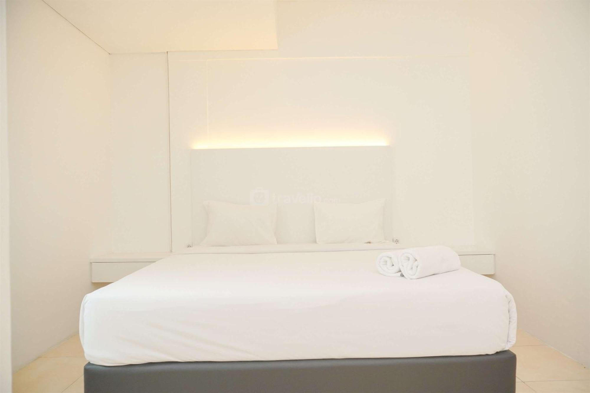 Apartment Modern And Homey 2br At Mt Haryono Square By Travelio *