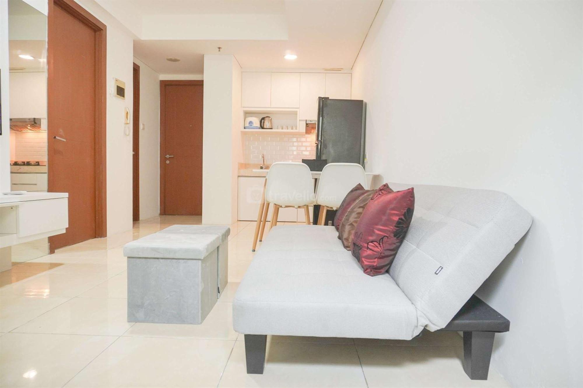 Modern And Homey 2br At Mt Haryono Square By Travelio Jakarta