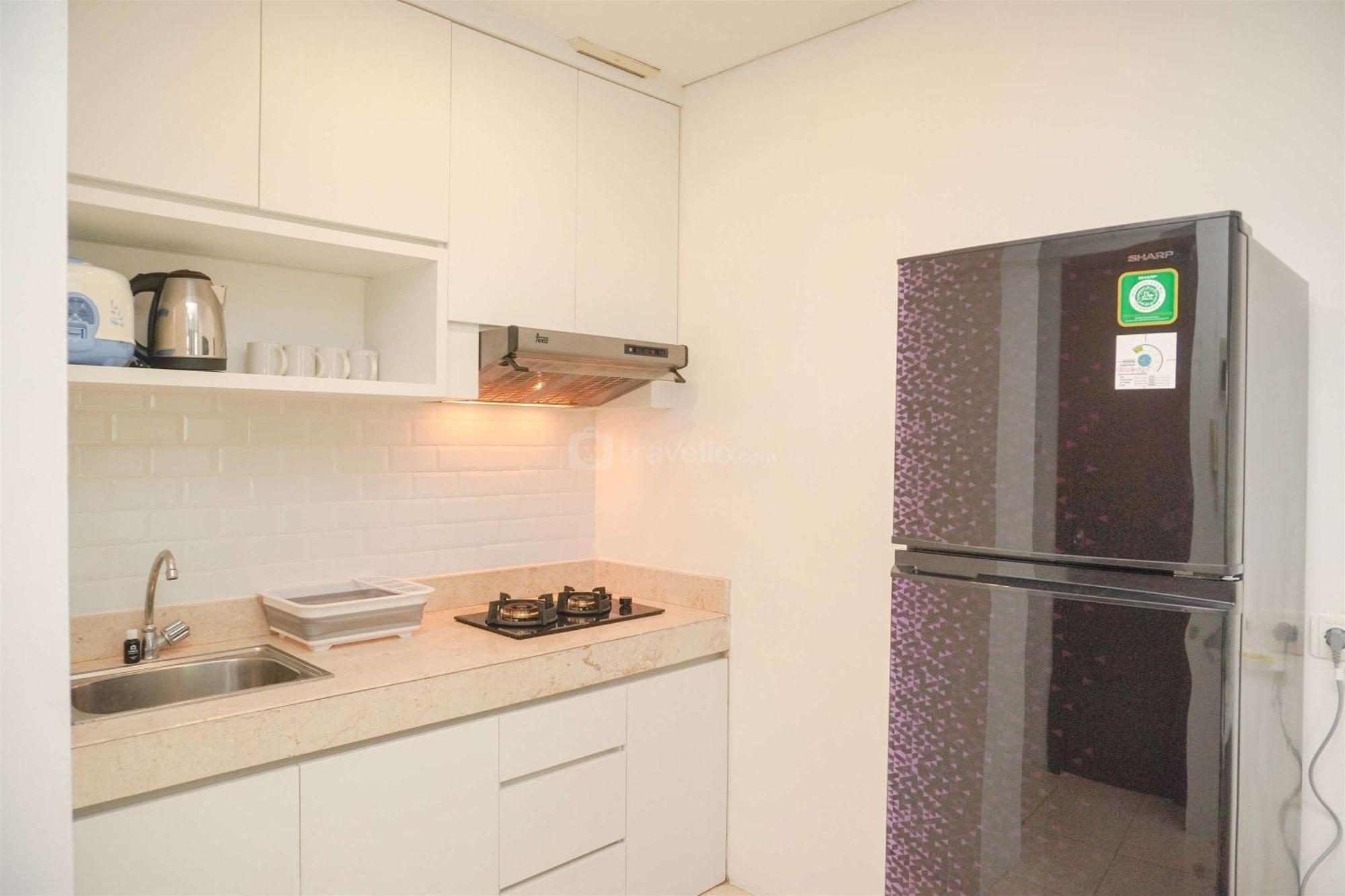 Apartment Modern And Homey 2br At Mt Haryono Square By Travelio