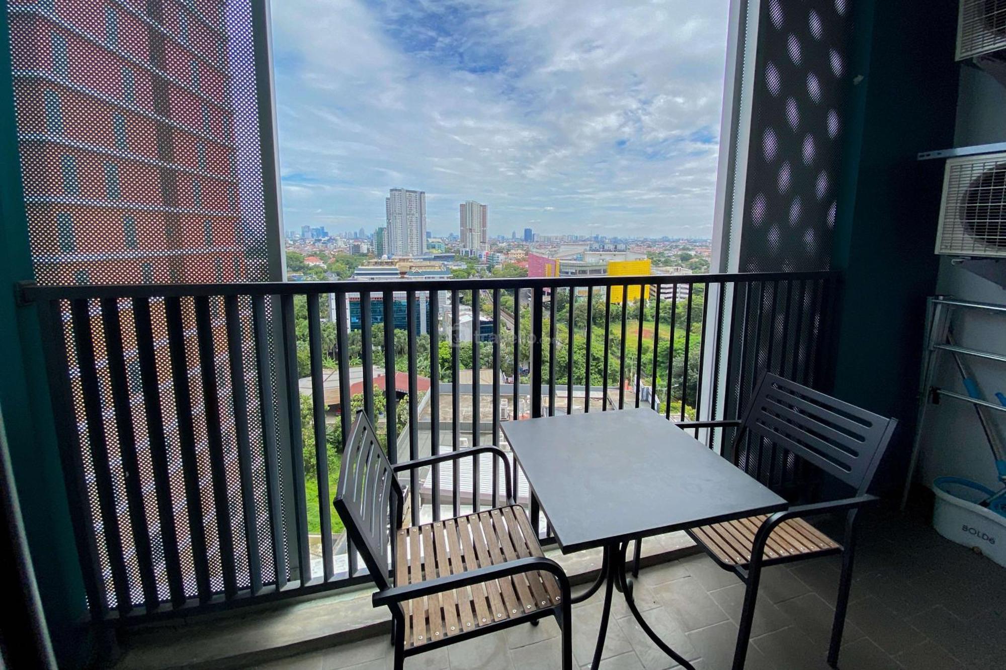 Apartment Spacious And Comfort 2br Pejaten Park By Travelio *
