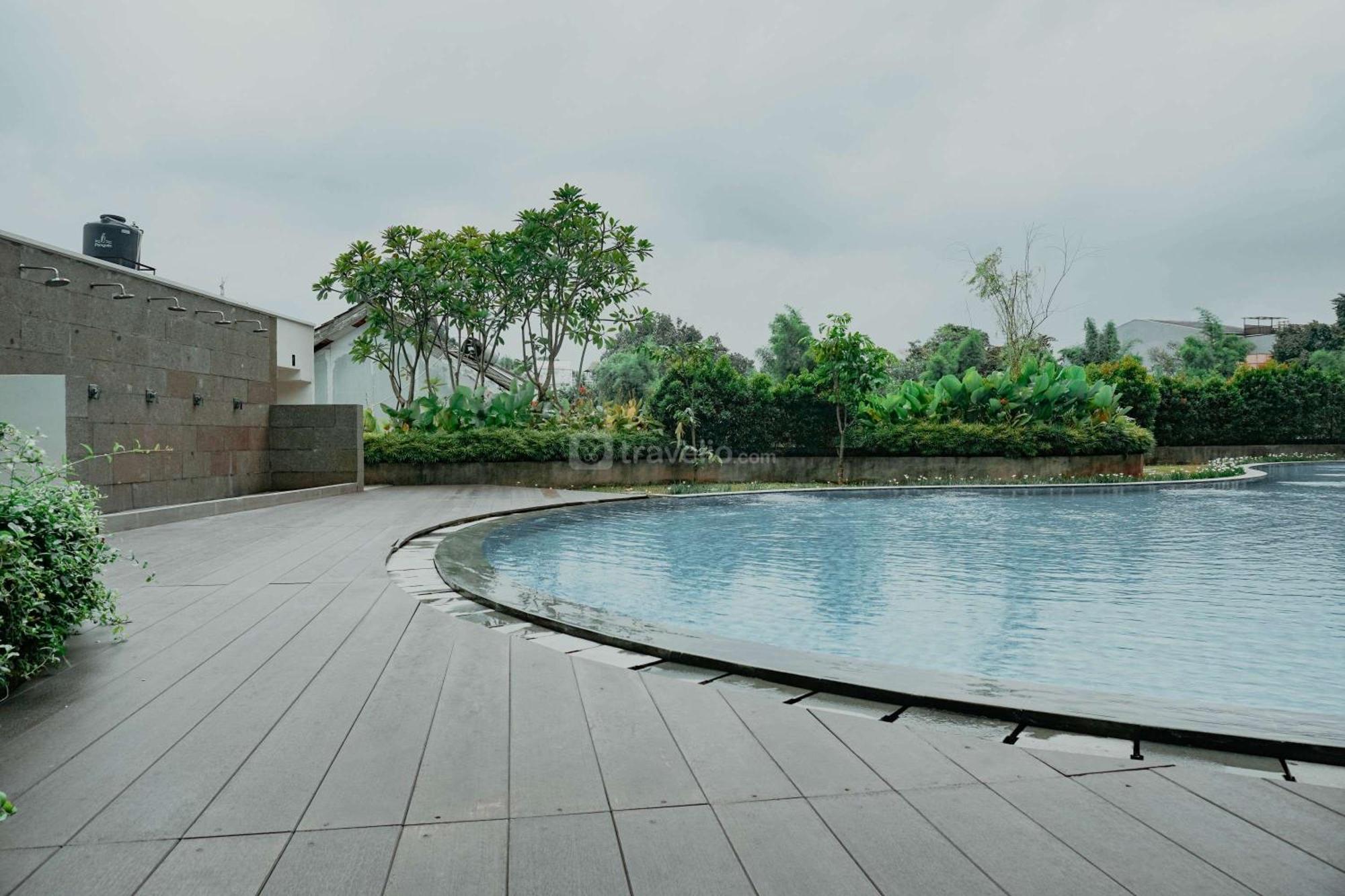 Spacious And Comfort 2br Pejaten Park By Travelio * Jakarta