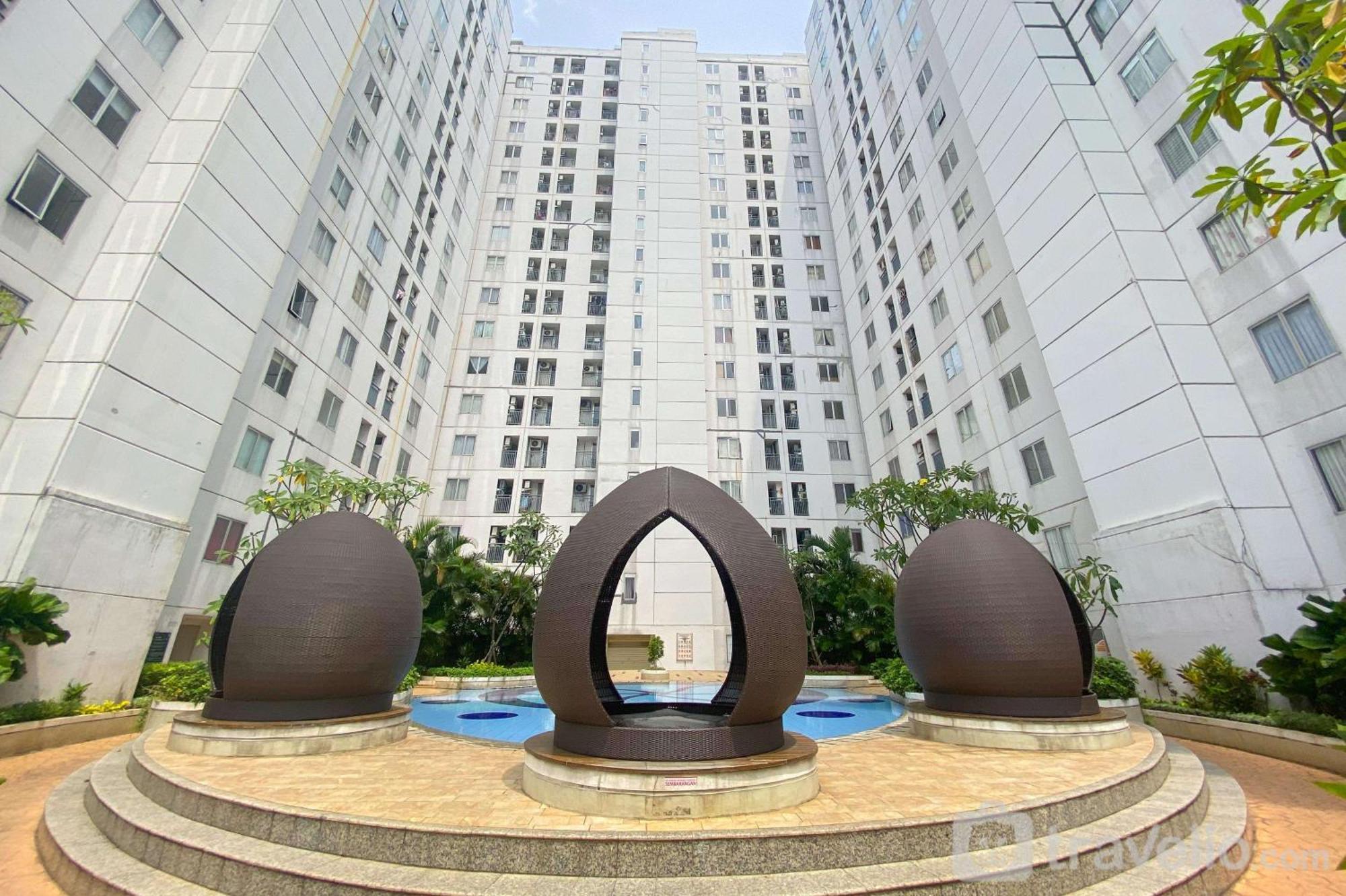 And Spacious At Bassura By Travelio Jakarta