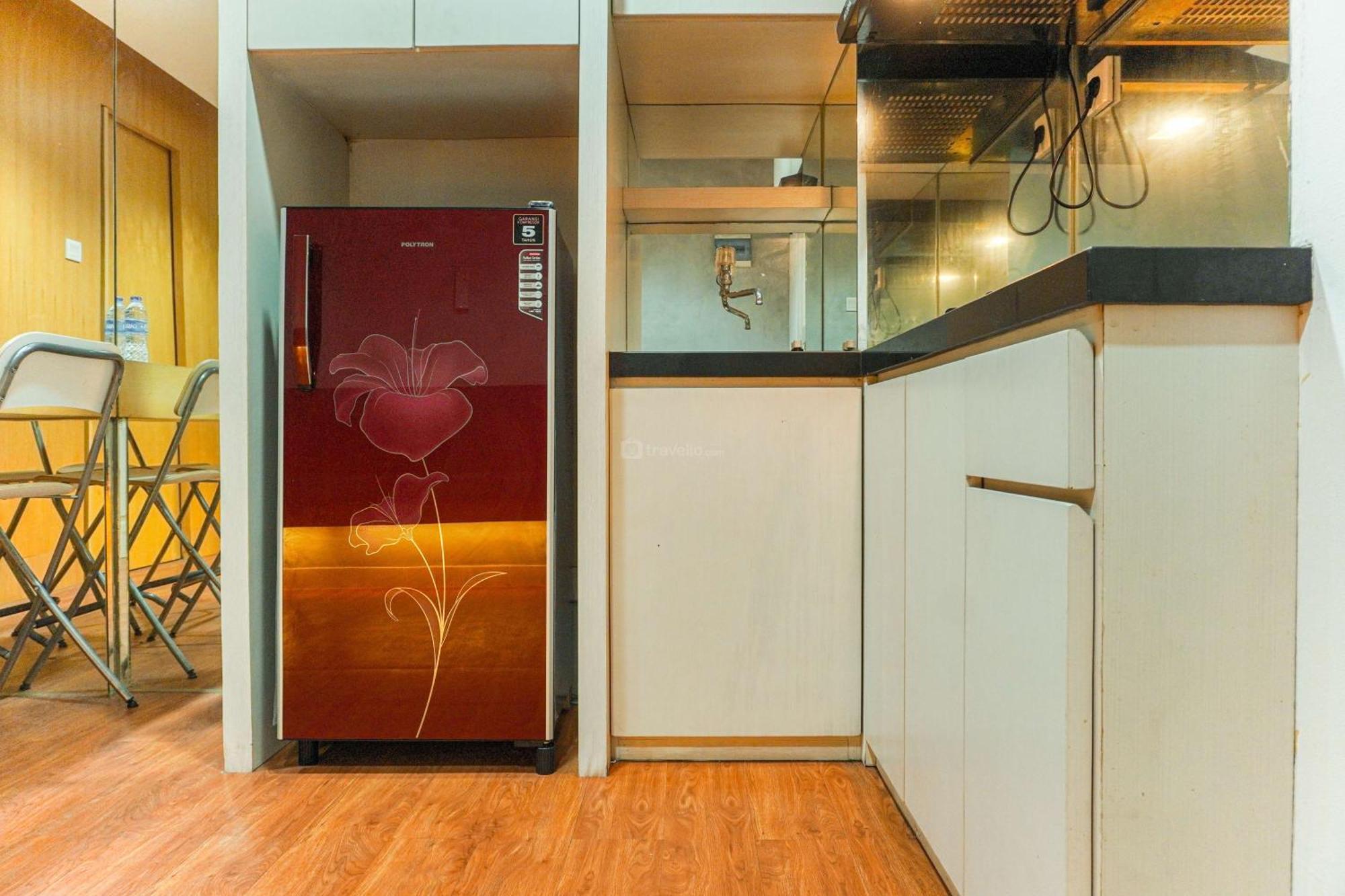 Good And Comfortable 1br The Boulevard By Travelio * Jakarta