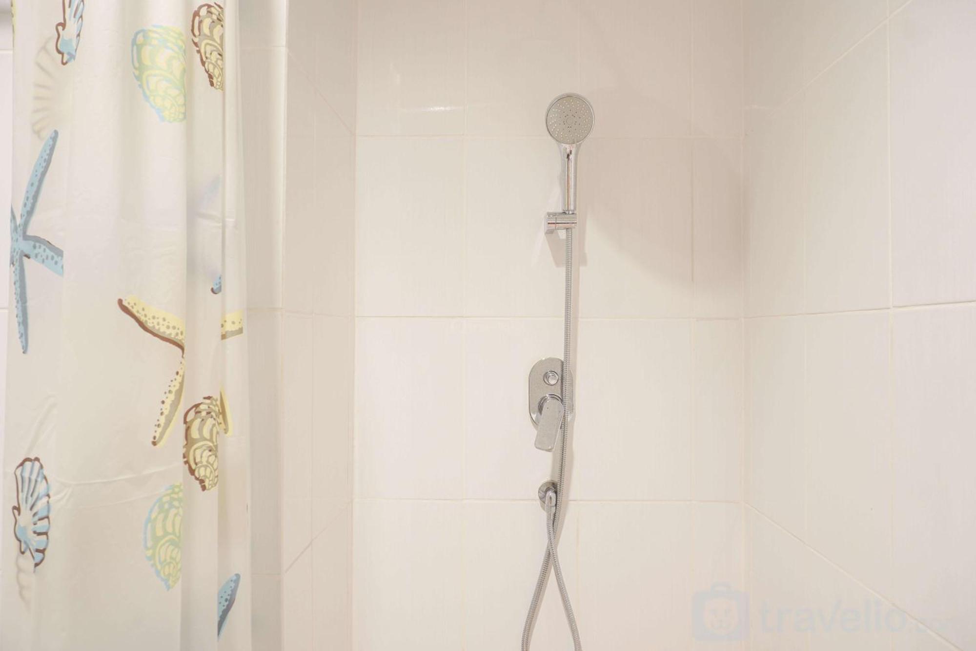 And Comfort 1br At 25th Floor Samara By Travelio