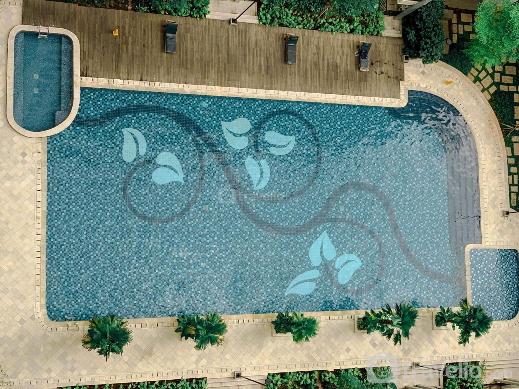 Cozy Signature Park Grande By Travelio Jakarta