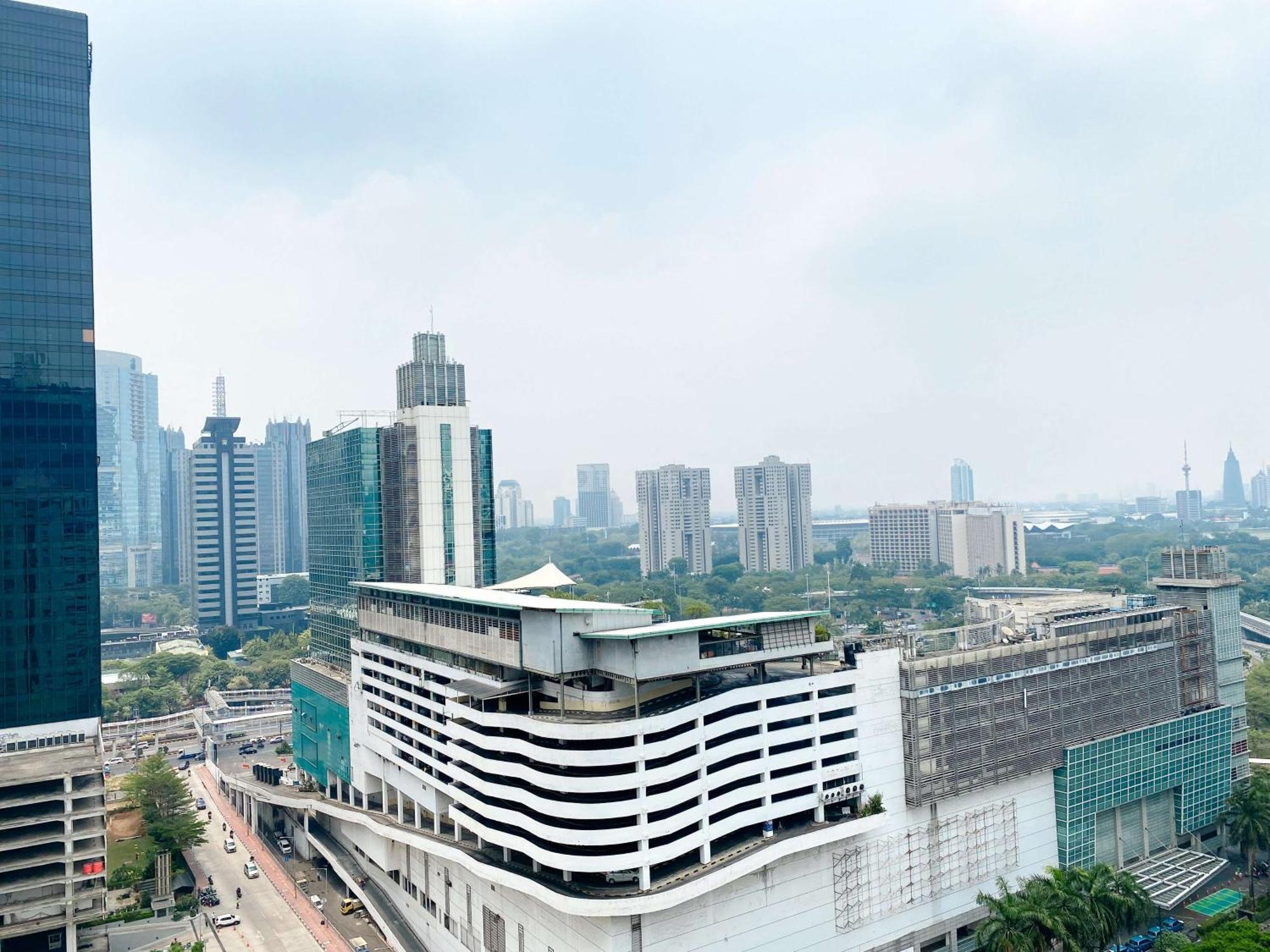 Wonderful And Homey 3br Sudirman Tower By Travelio