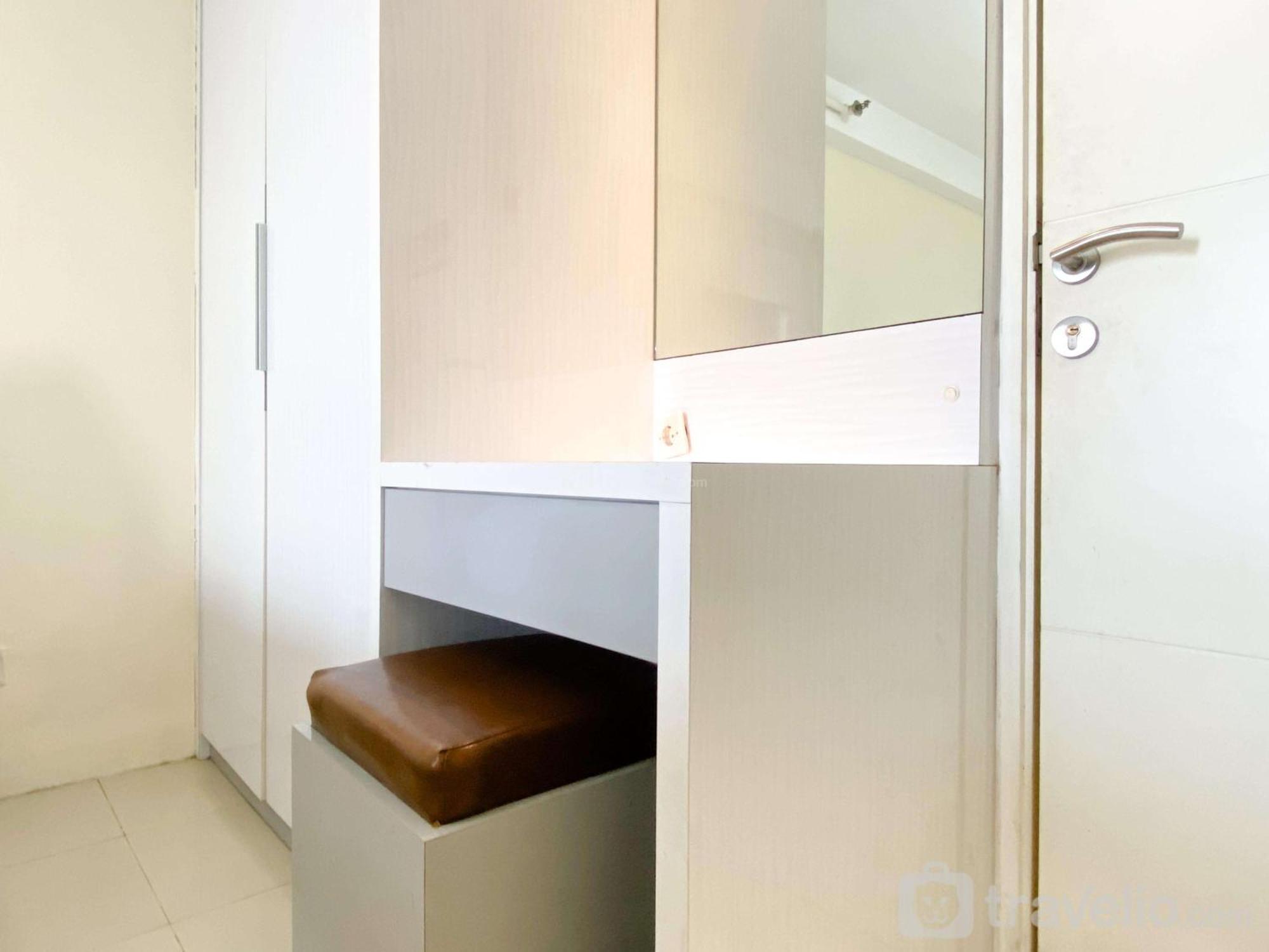 Apartment Strategic And Cozy At Bassura By Travelio *