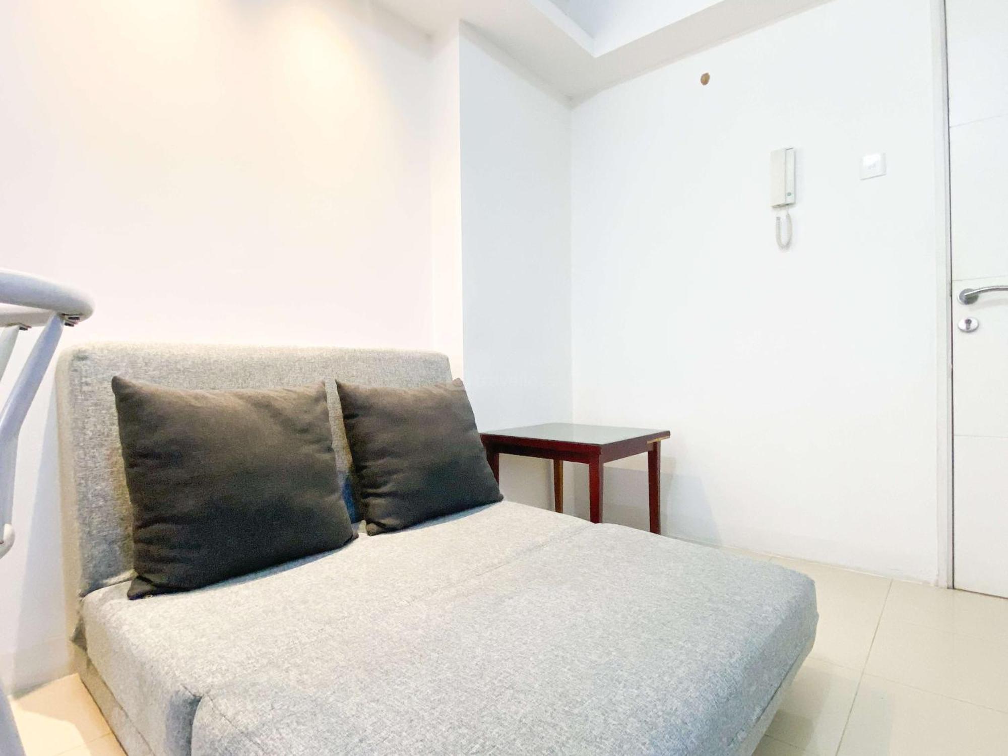 Well Furnished And Homey 2br Bassura By Travelio Apartment *