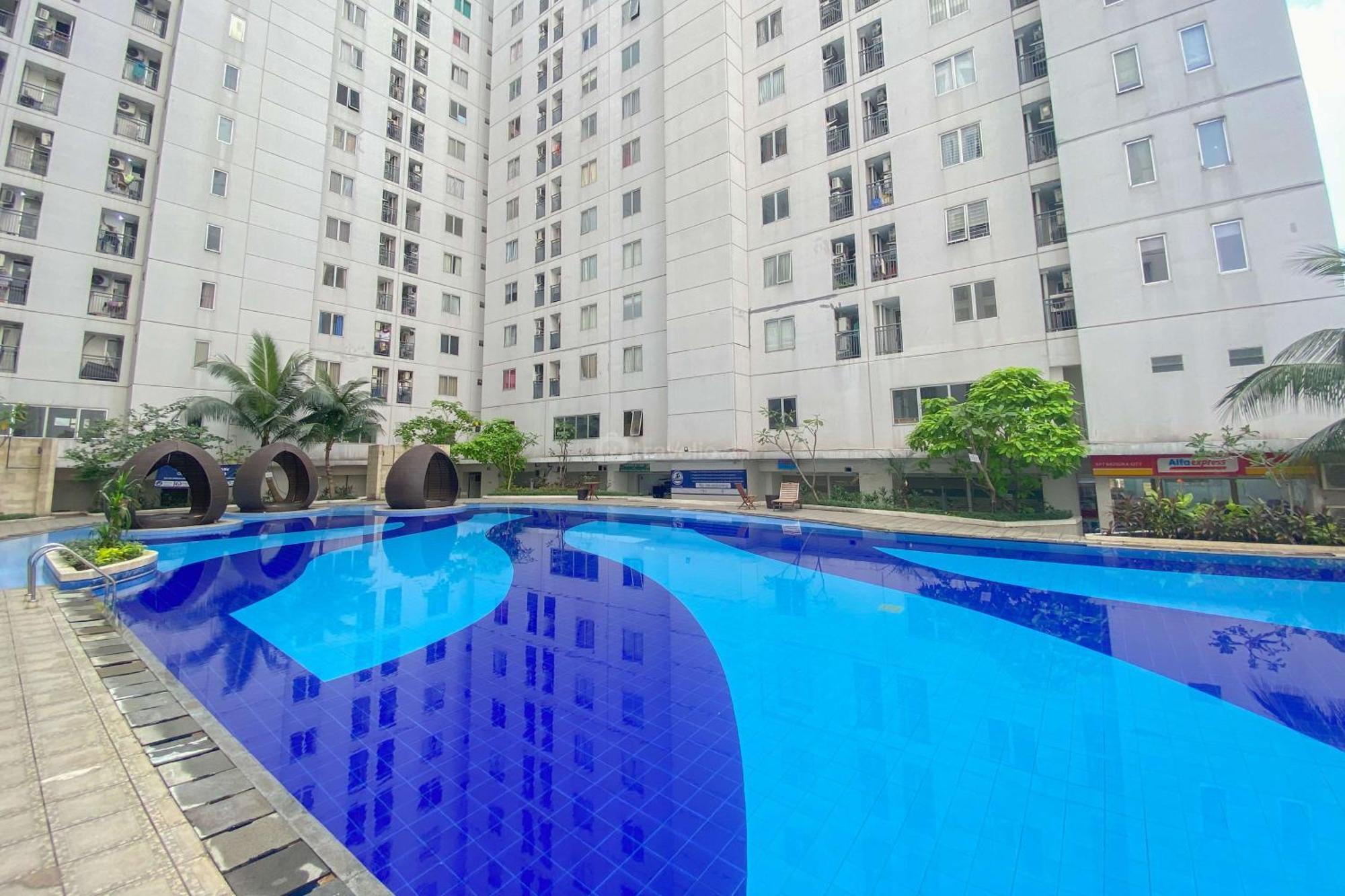 Apartment Well Furnished And Homey 2br Bassura By Travelio *