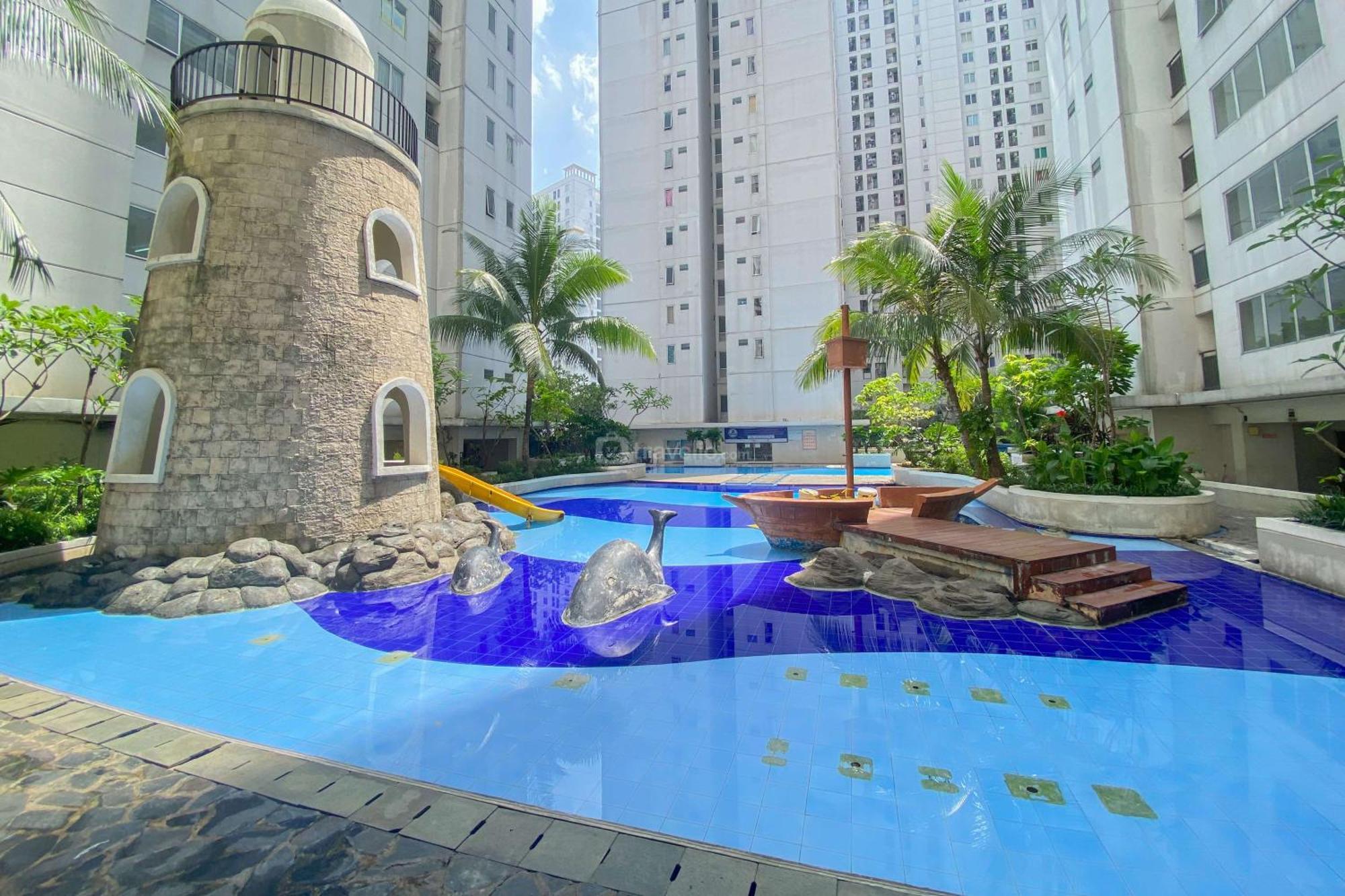Well Furnished And Homey 2br Bassura By Travelio Apartment Jakarta