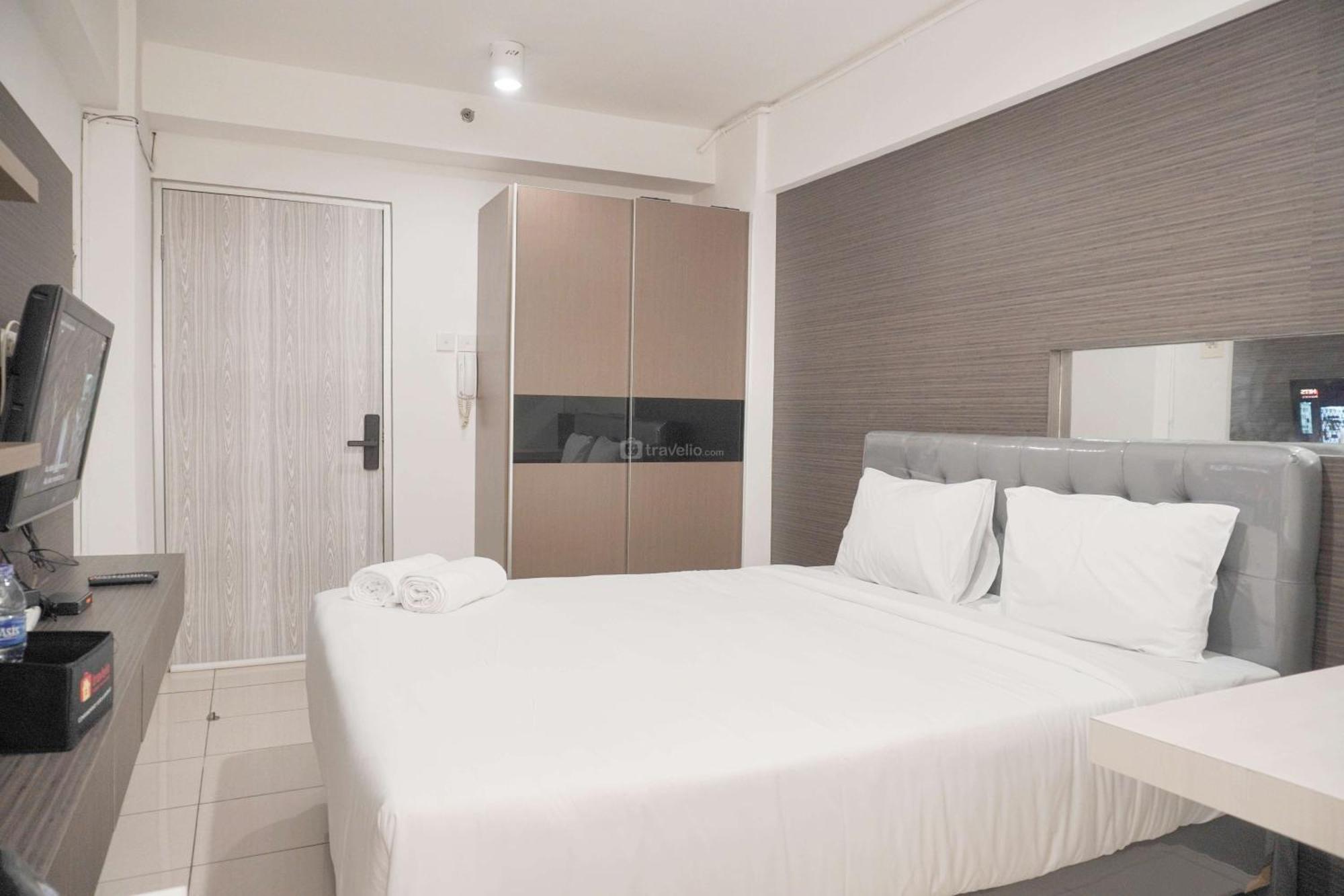 Cozy Living At Bay Pluit By Travelio * Jakarta