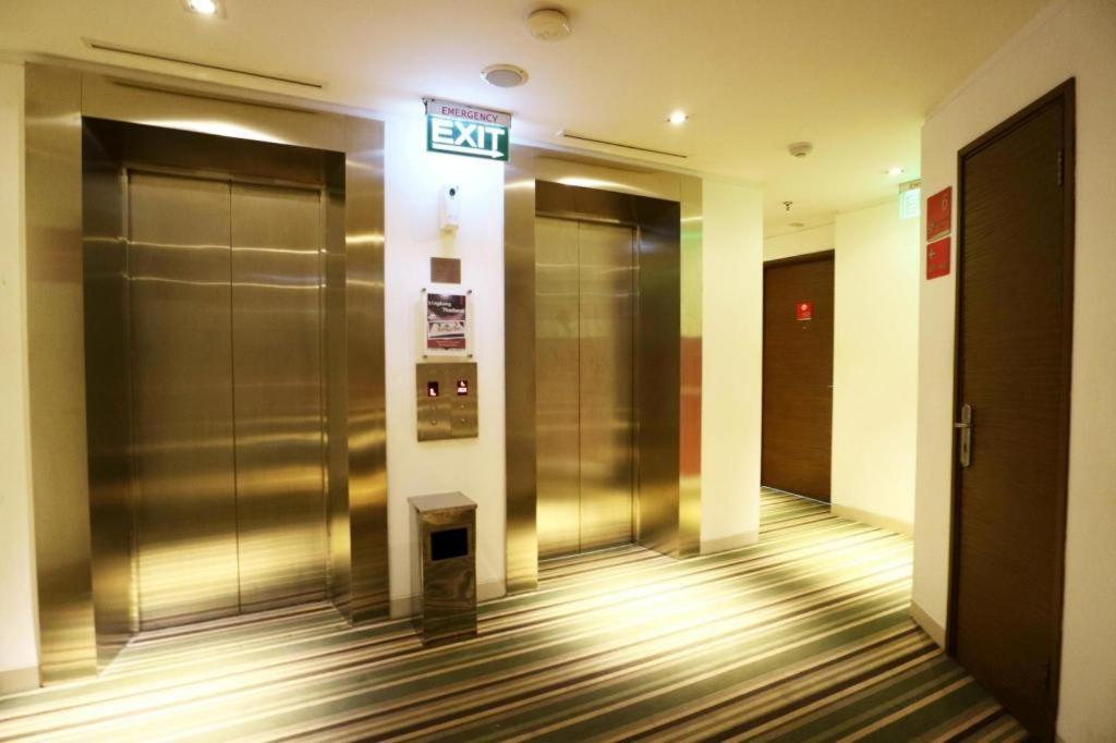 Hotel Redstar