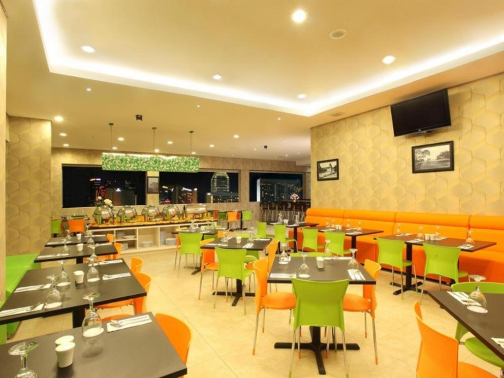 Hotel Dragon Kemayoran 2*