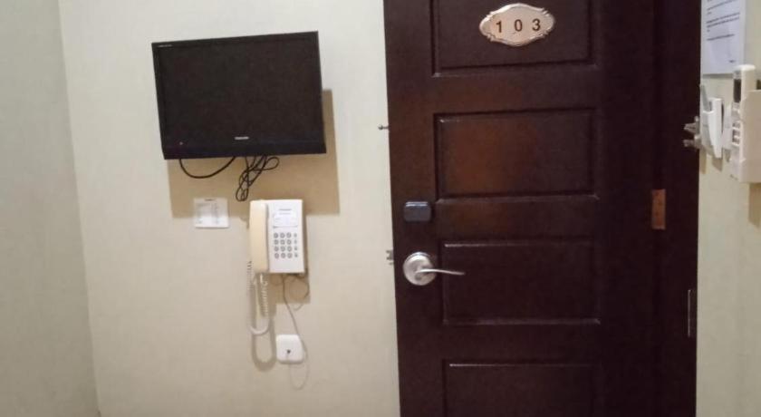 Rumah Shinta Hotel 2*