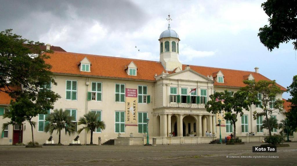 Magnolia Hotel *