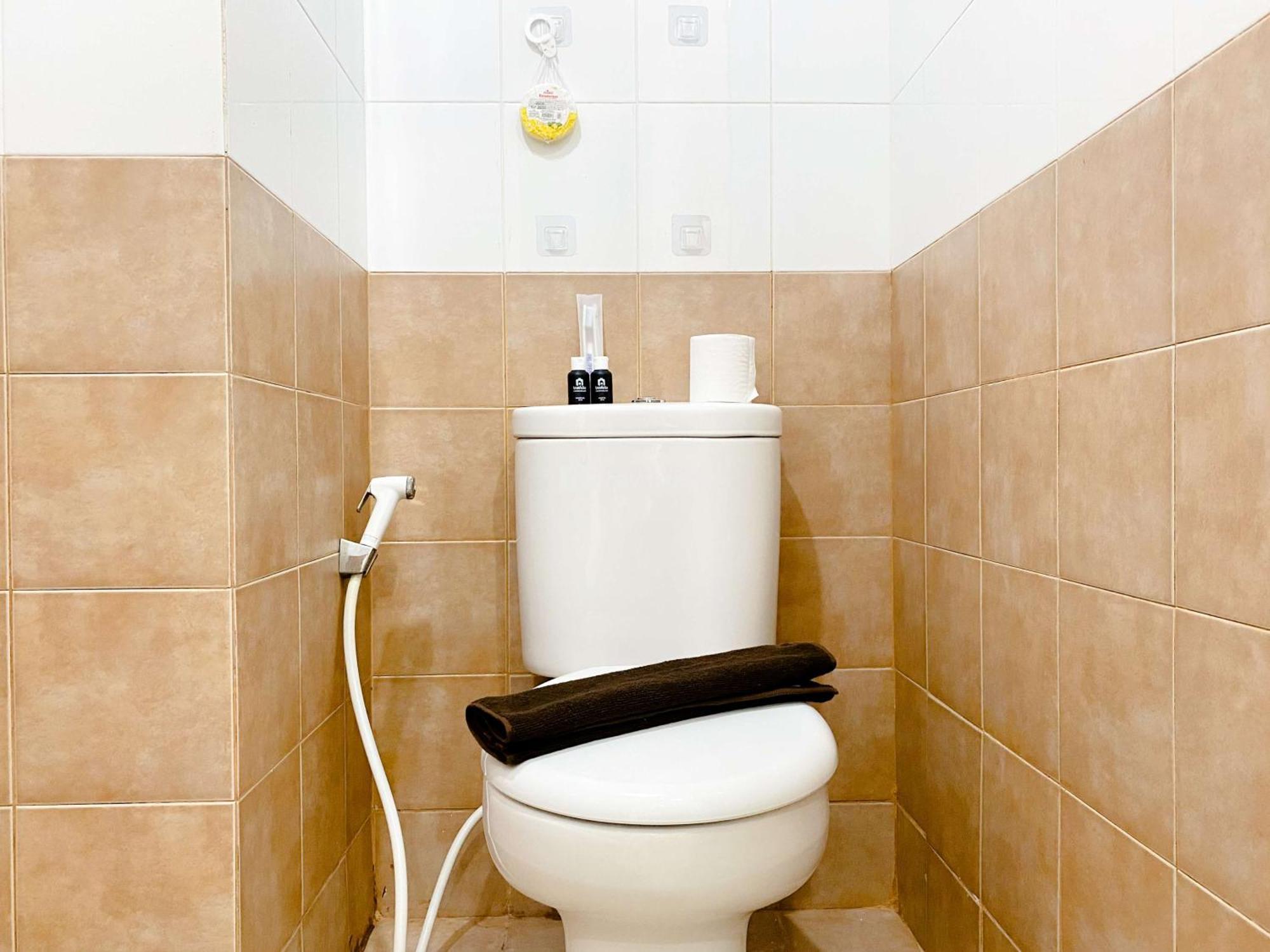 Comfort Designed 2br Pramuka By Travelio