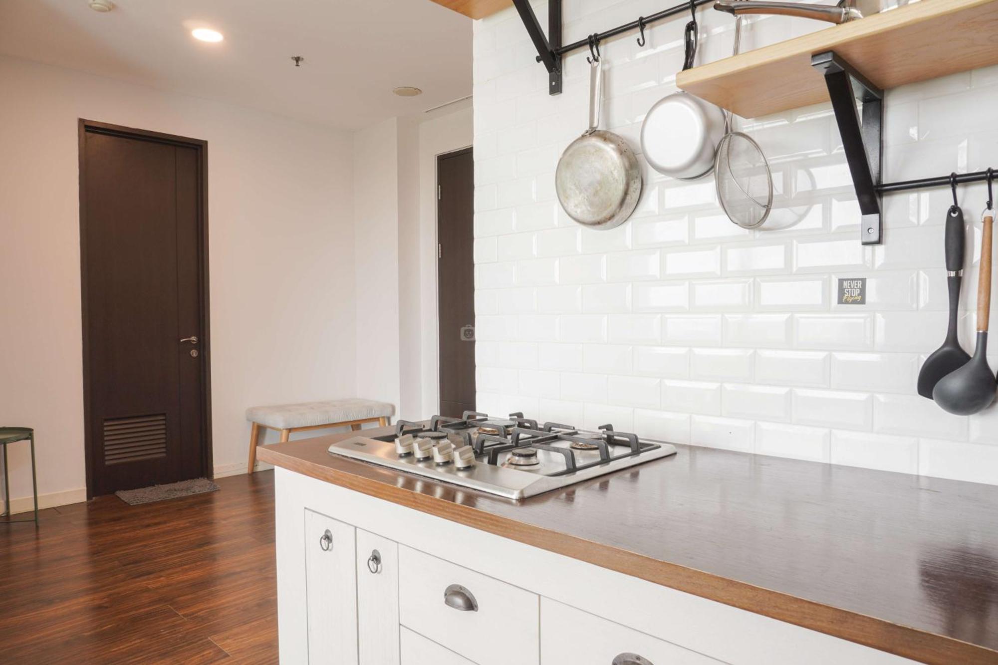Apartment And Homey 1br At Citralake By Travelio *