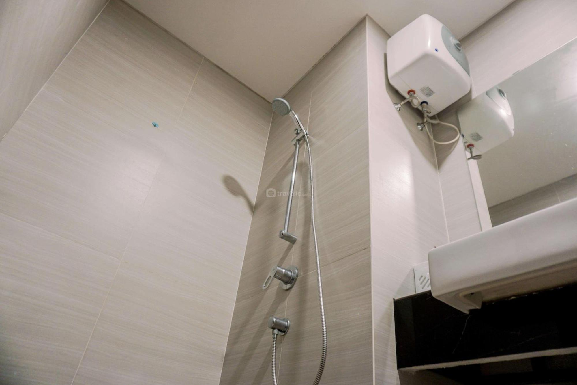 Homey And Warm At West Vista By Travelio Jakarta