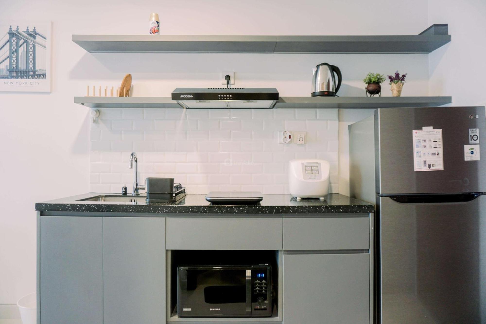 Homey And Warm At West Vista By Travelio * Jakarta