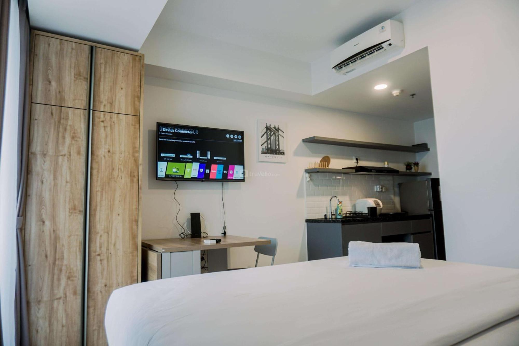 Homey And Warm At West Vista By Travelio Apartment Jakarta