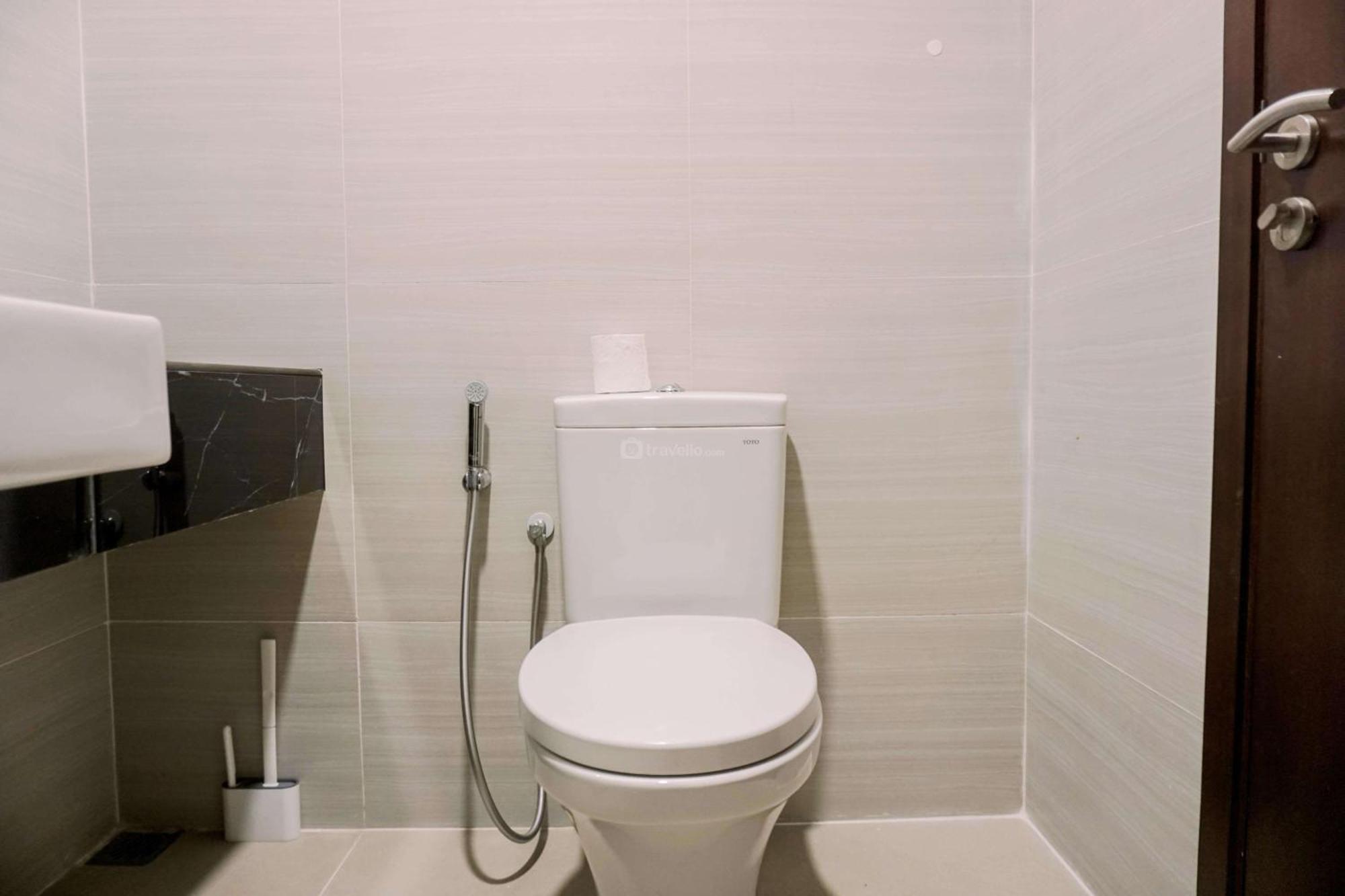 Apartment Homey And Warm At West Vista By Travelio Jakarta