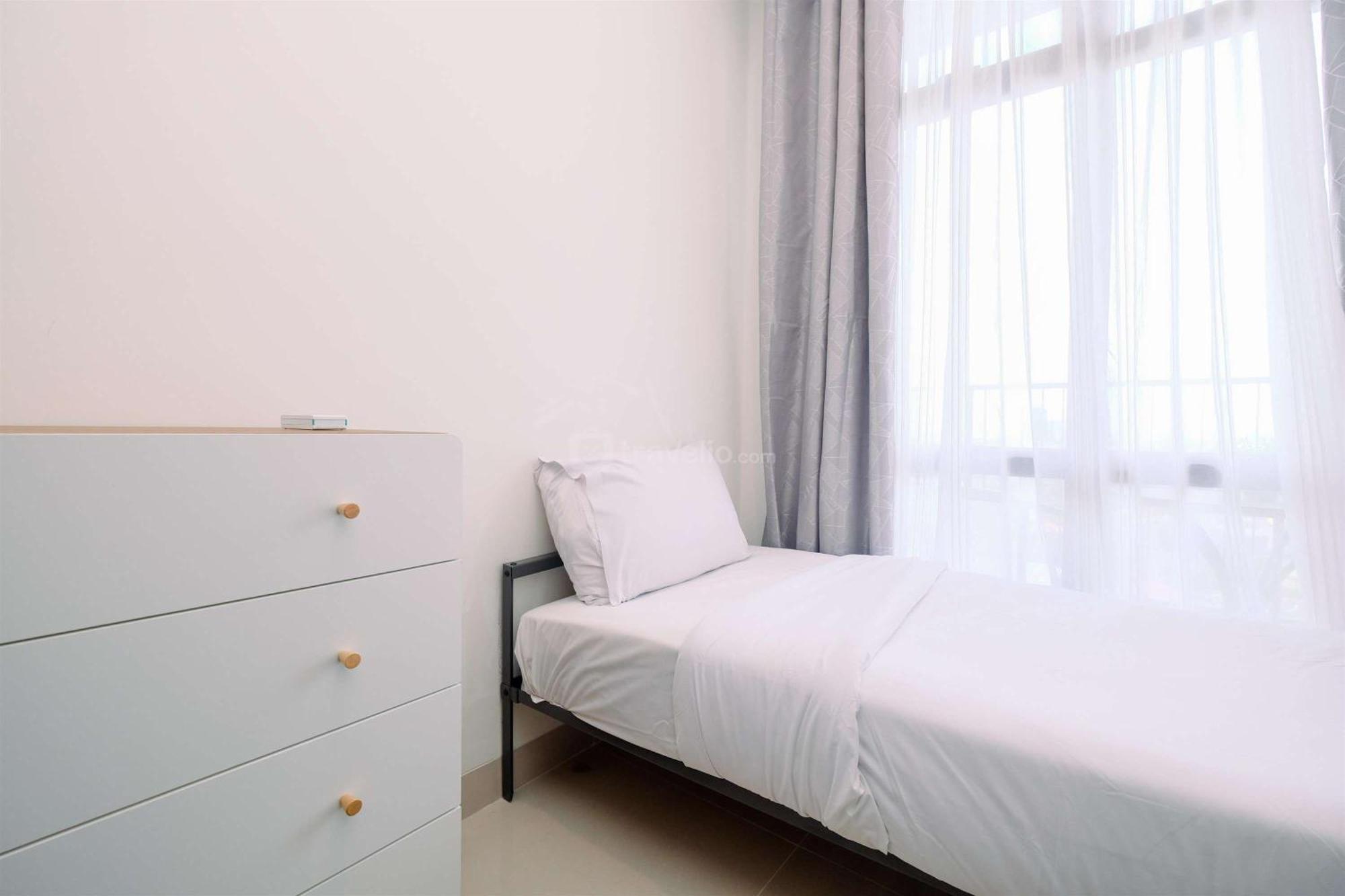 Apartment Modern Look And Comfy 2br At Vasaka Solterra By Travelio *