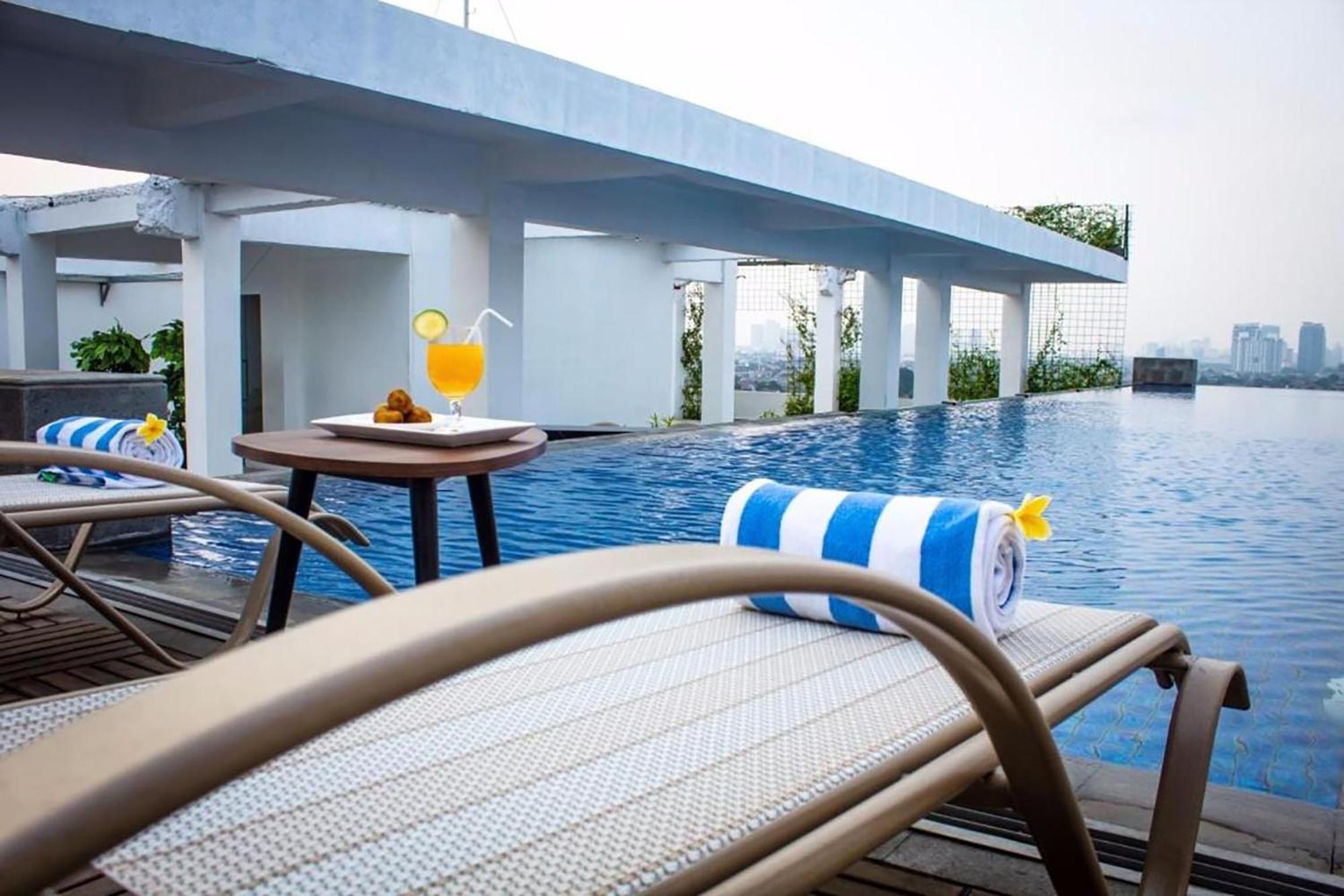 Azana Antasari Jakarta