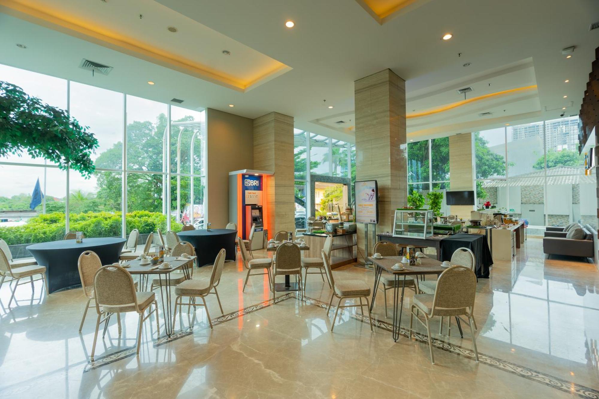Hotel Azana Antasari
