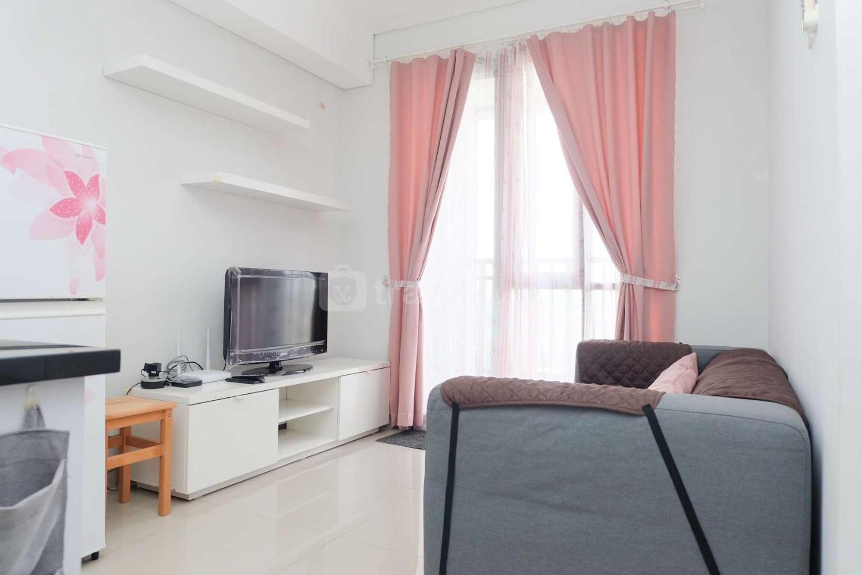 Apartment Elegant And Comfort 2br At Royal Olive By Travelio