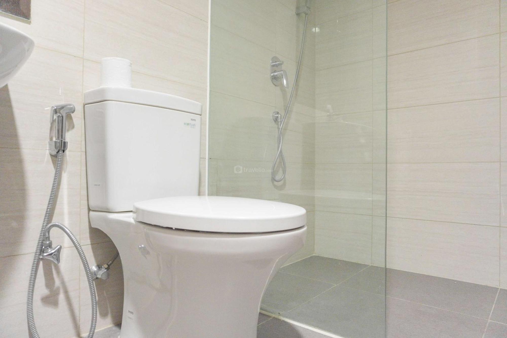 Homey And 2br At Ciputra International By Travelio Apartment *