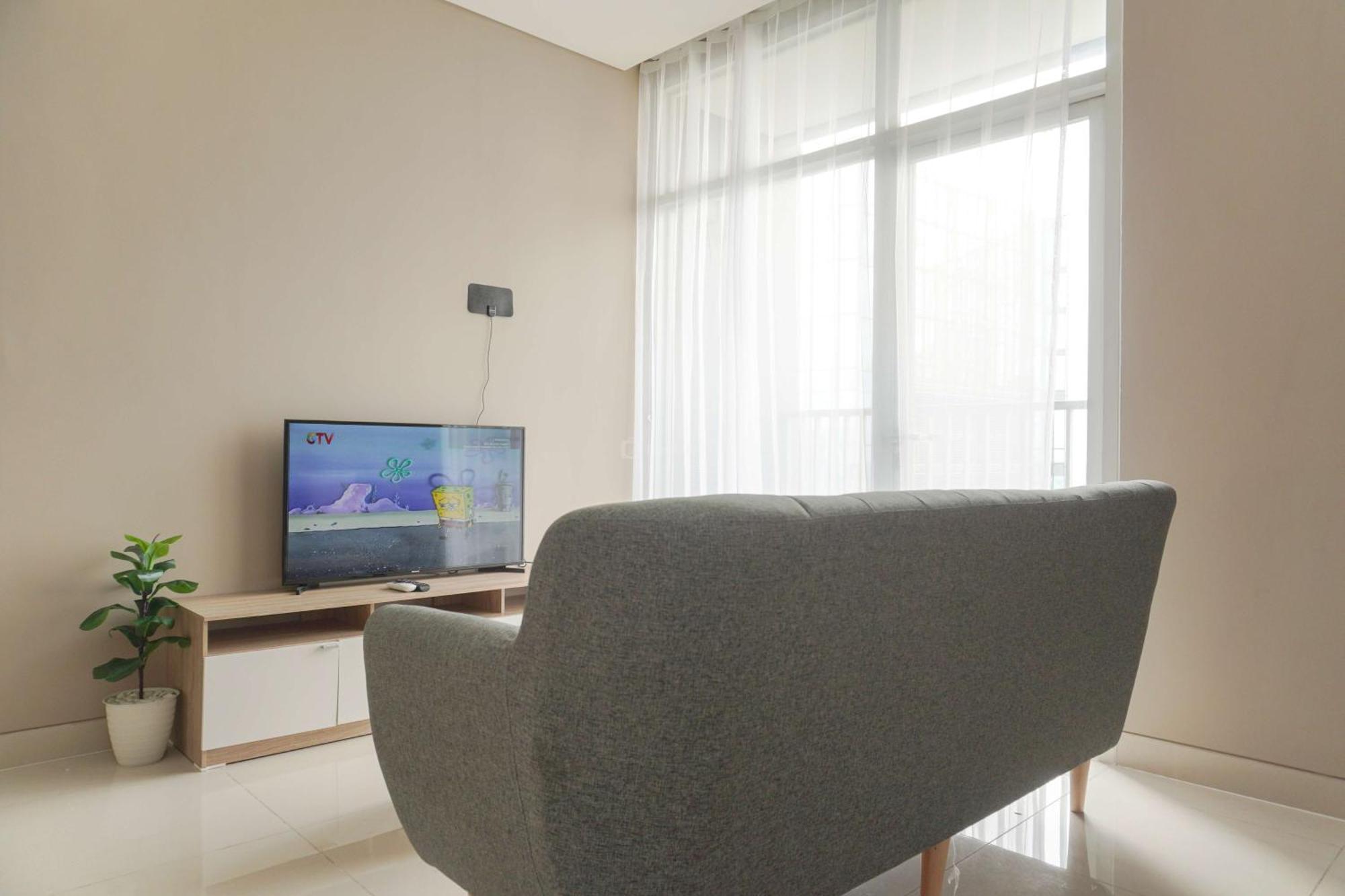 Homey And 2br At Ciputra International By Travelio * Jakarta