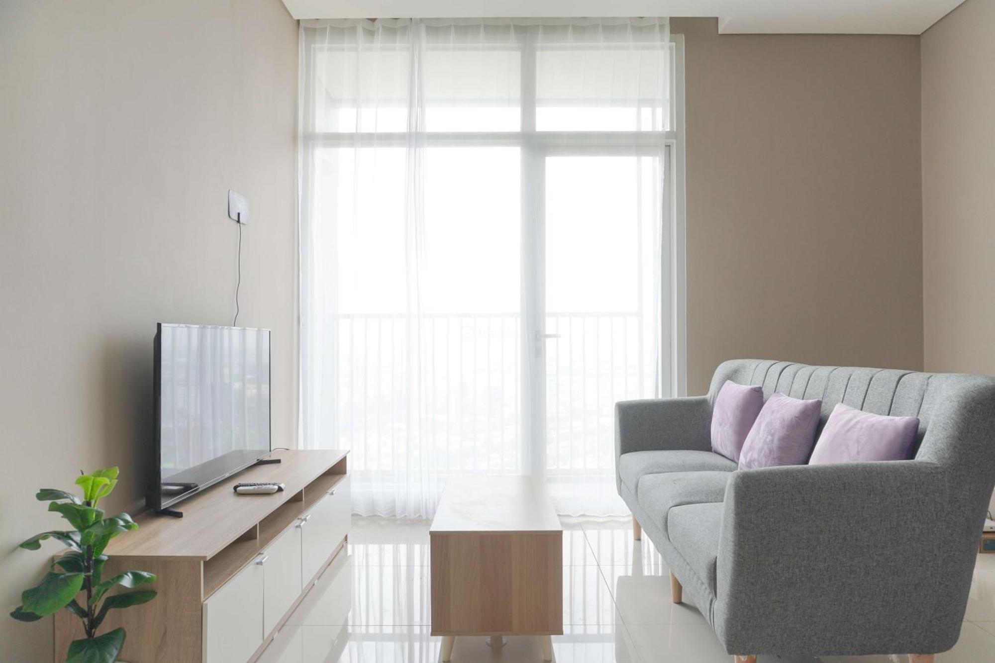Apartment Homey And 2br At Ciputra International By Travelio