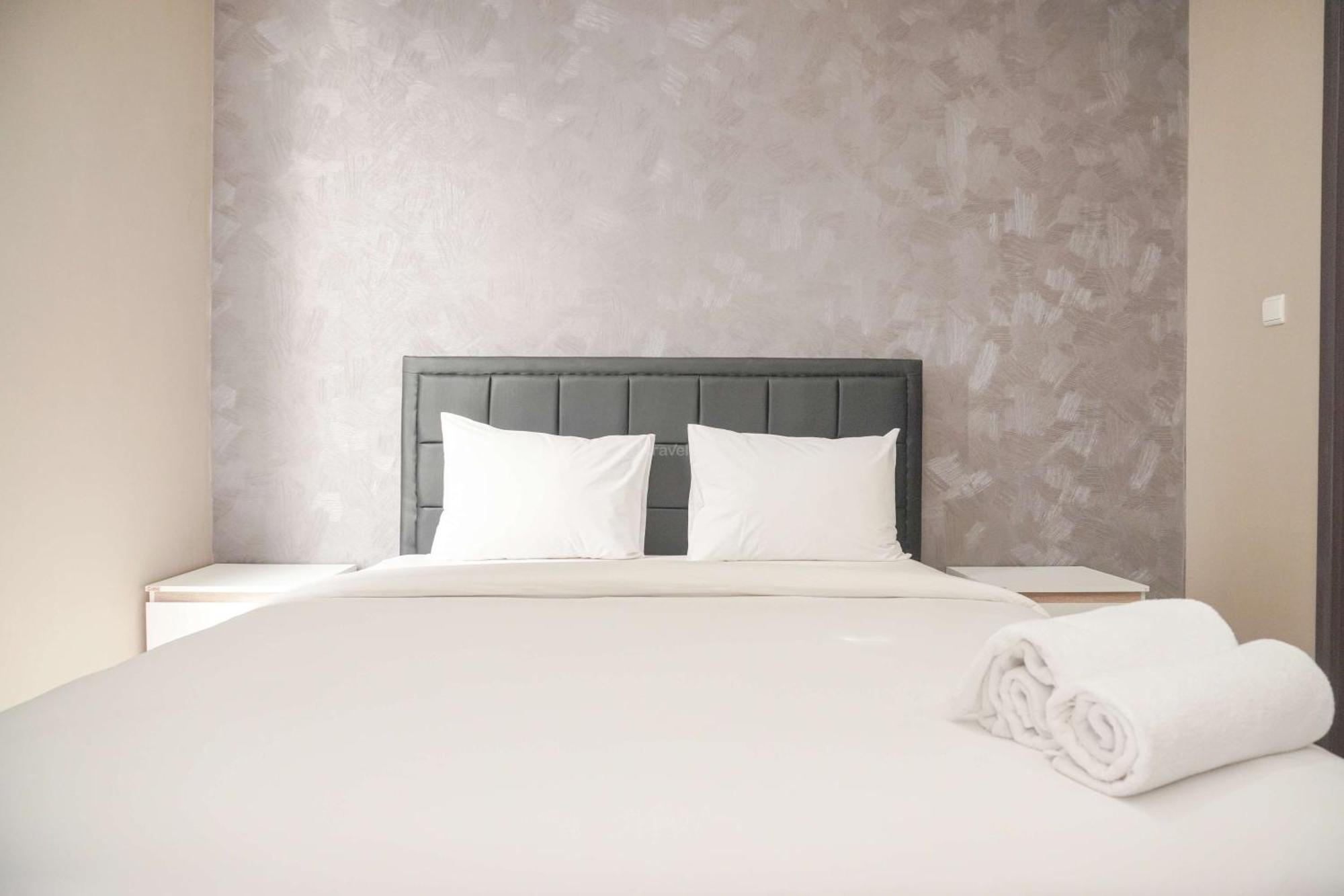 Homey And 2br At Ciputra International By Travelio Căn hộ *