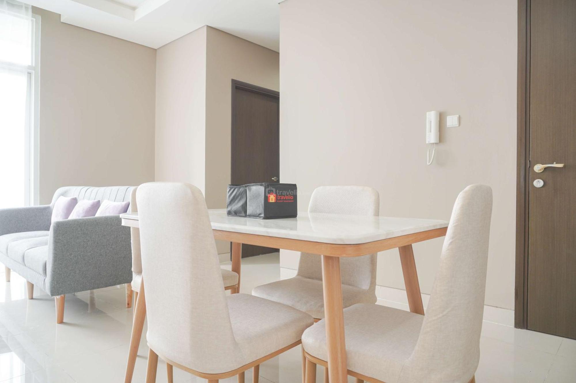 Homey And 2br At Ciputra International By Travelio *
