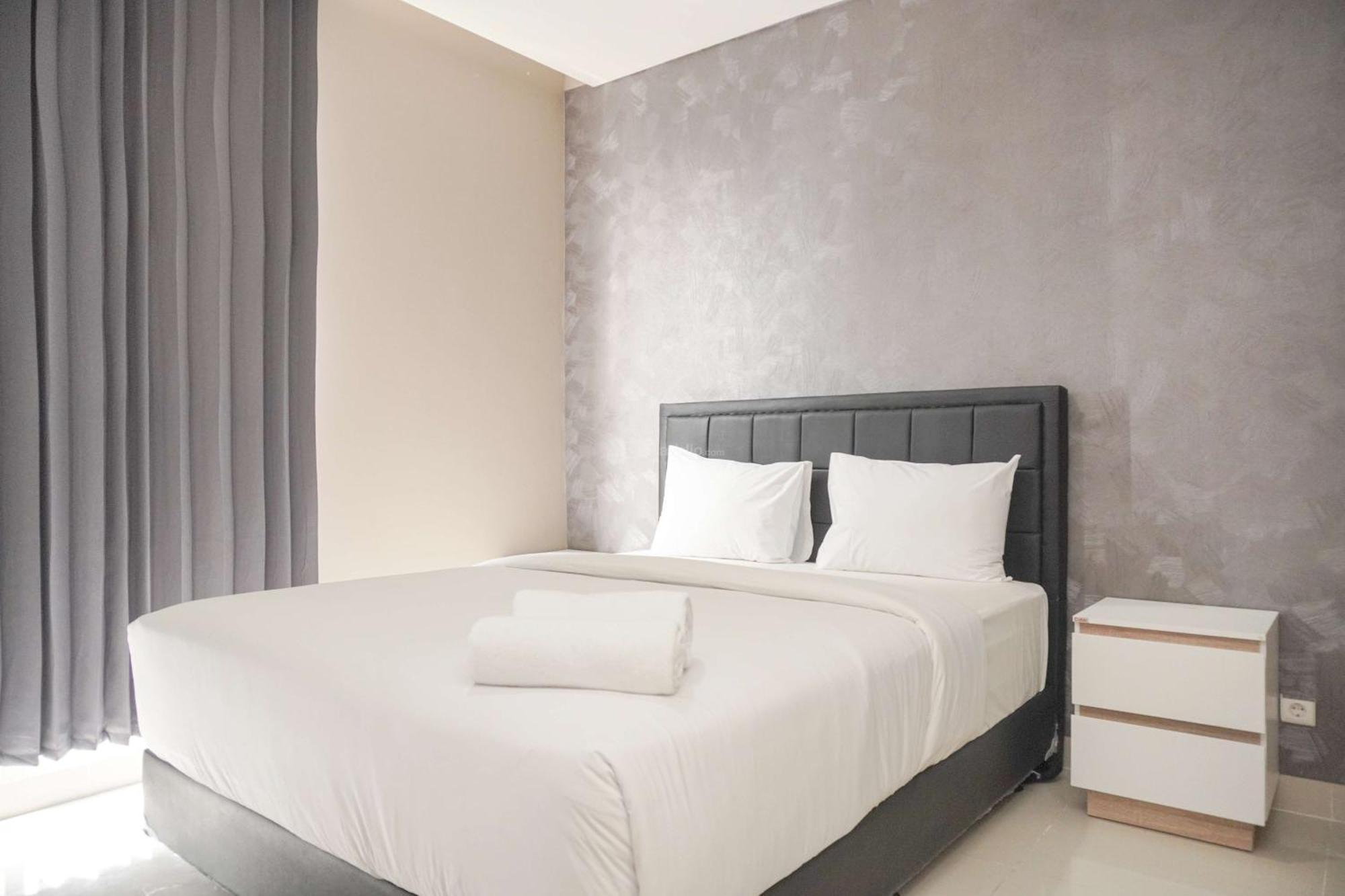 Homey And 2br At Ciputra International By Travelio Apartment *