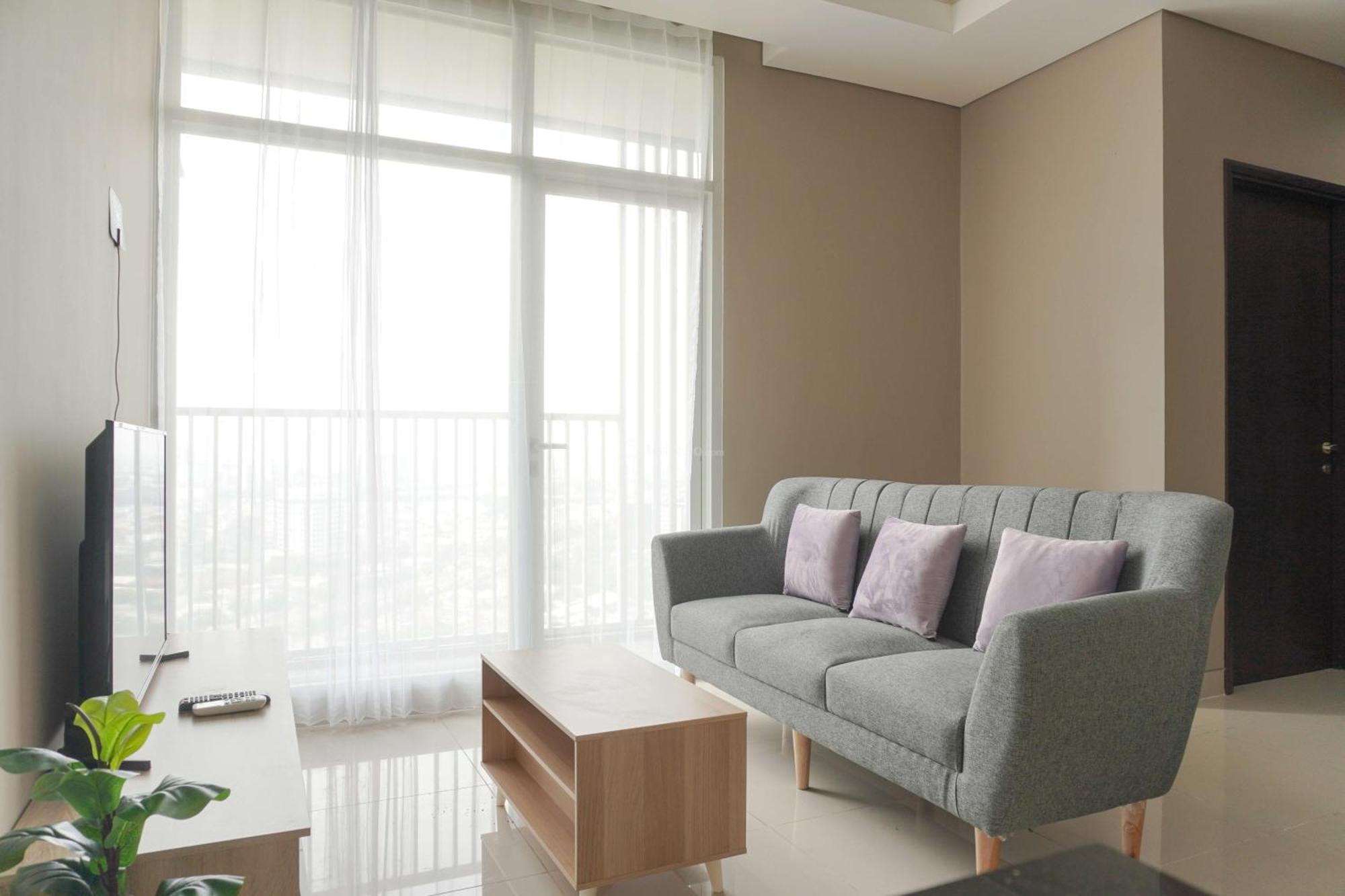 Homey And 2br At Ciputra International By Travelio Apartment