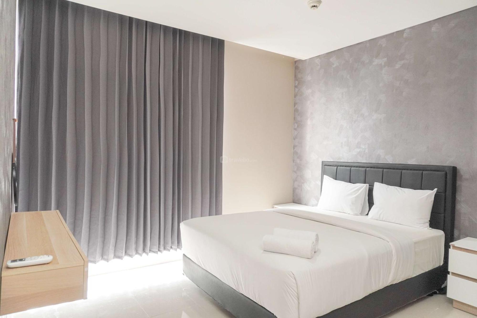 Apartment Homey And 2br At Ciputra International By Travelio