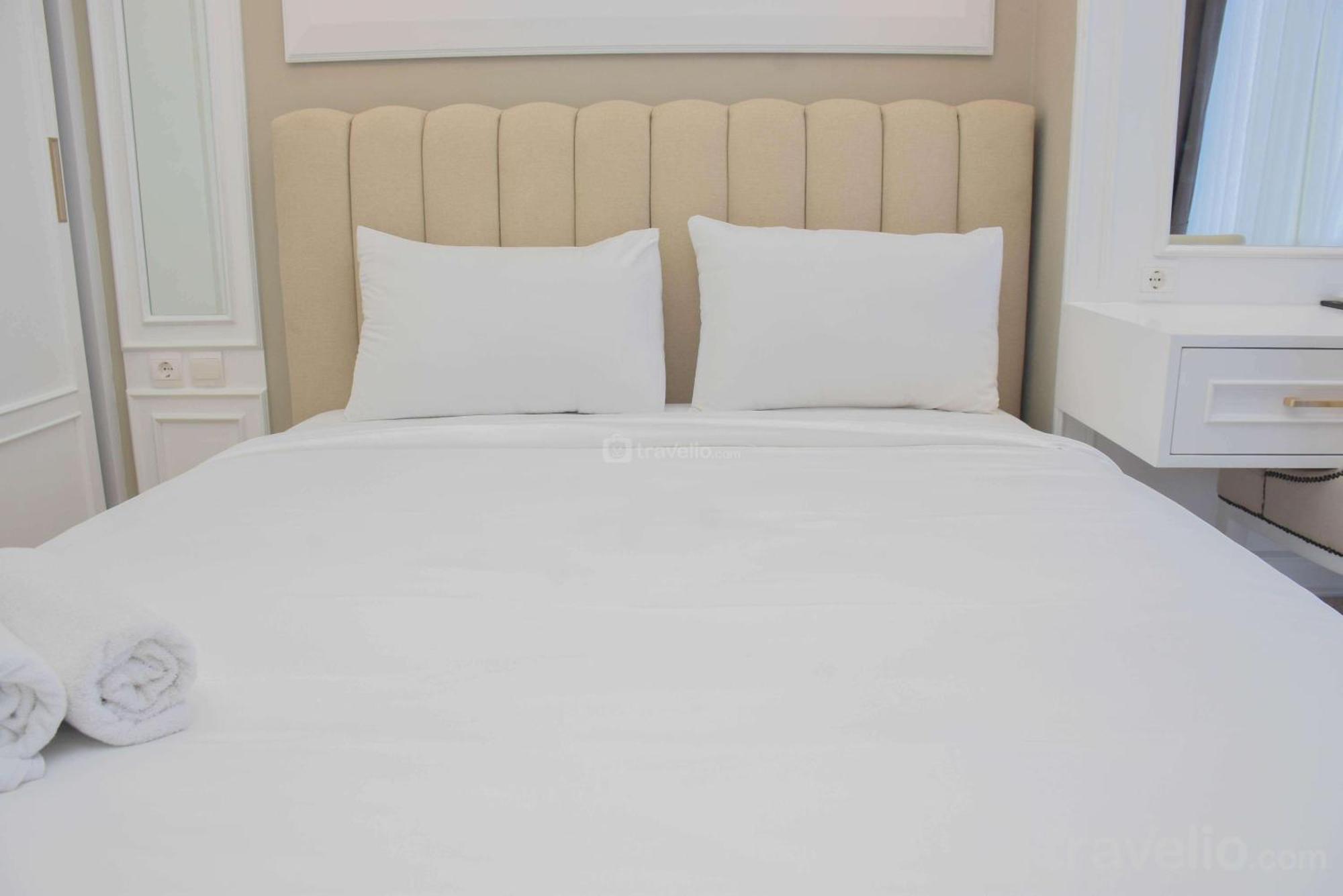 Modern And Comfy 2br At Menteng Park By Travelio