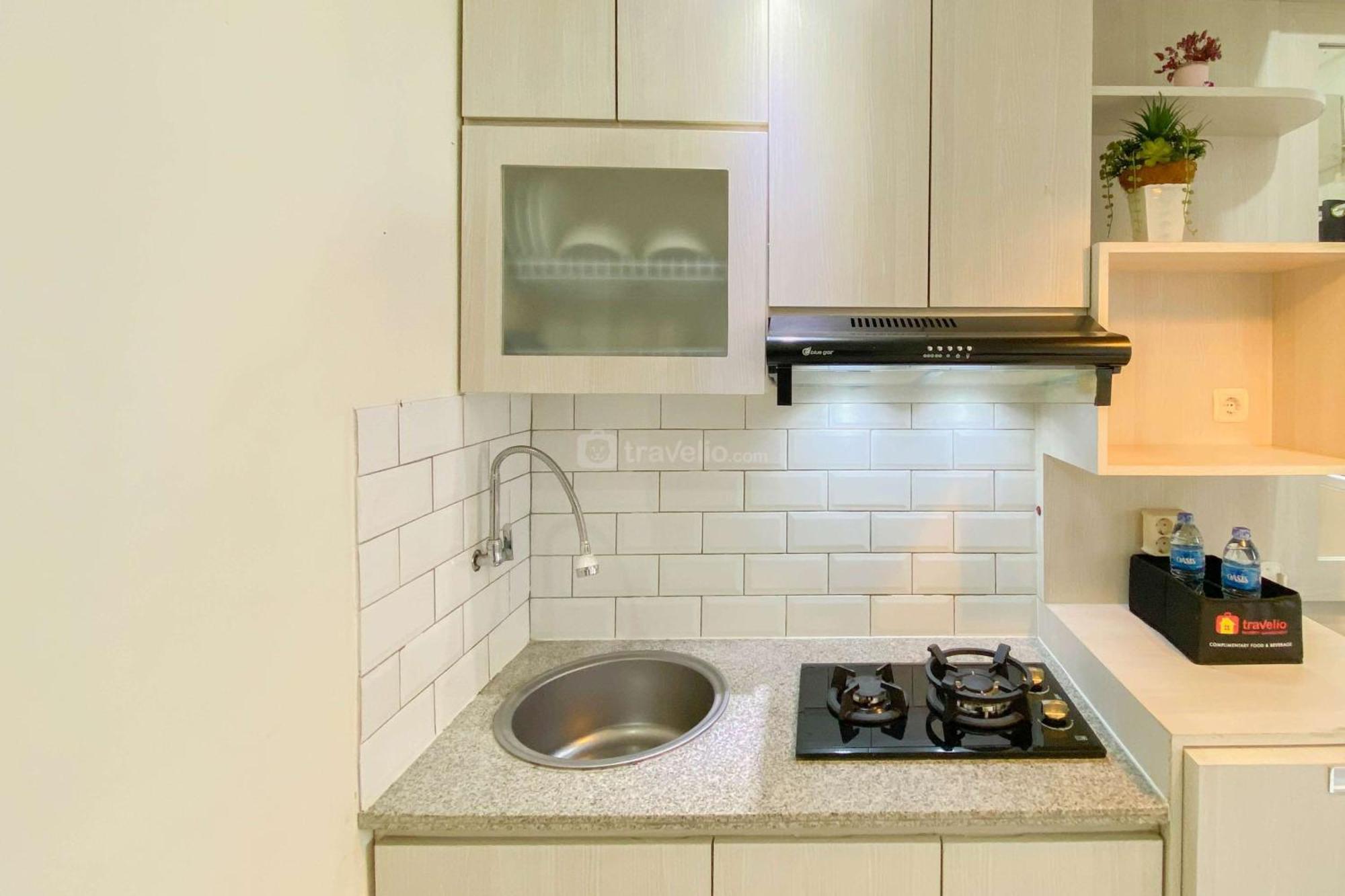 Apartment Good Choice And Homey 2br At Pramuka By Travelio *
