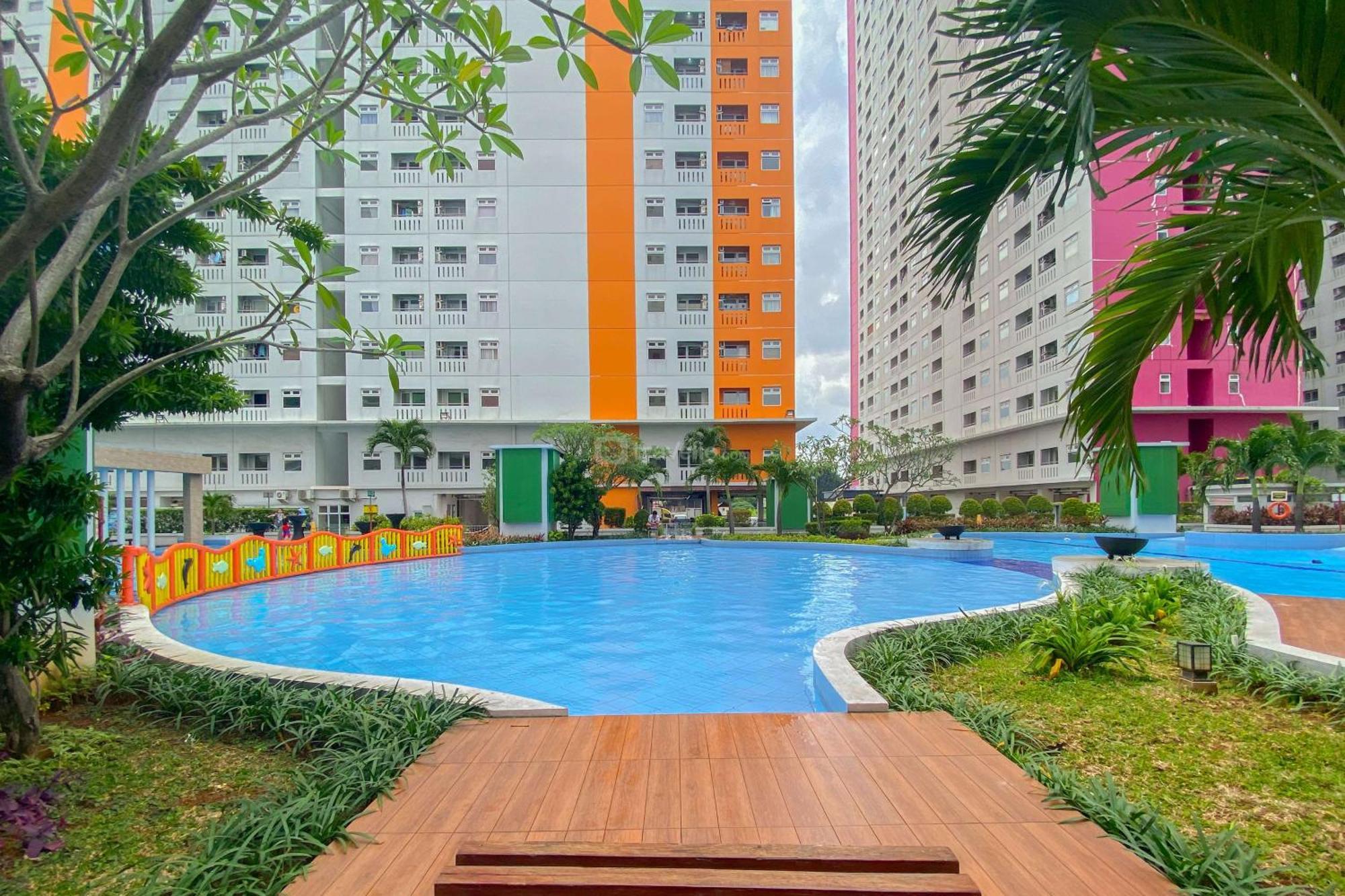Apartment Good Choice And Homey 2br At Pramuka By Travelio