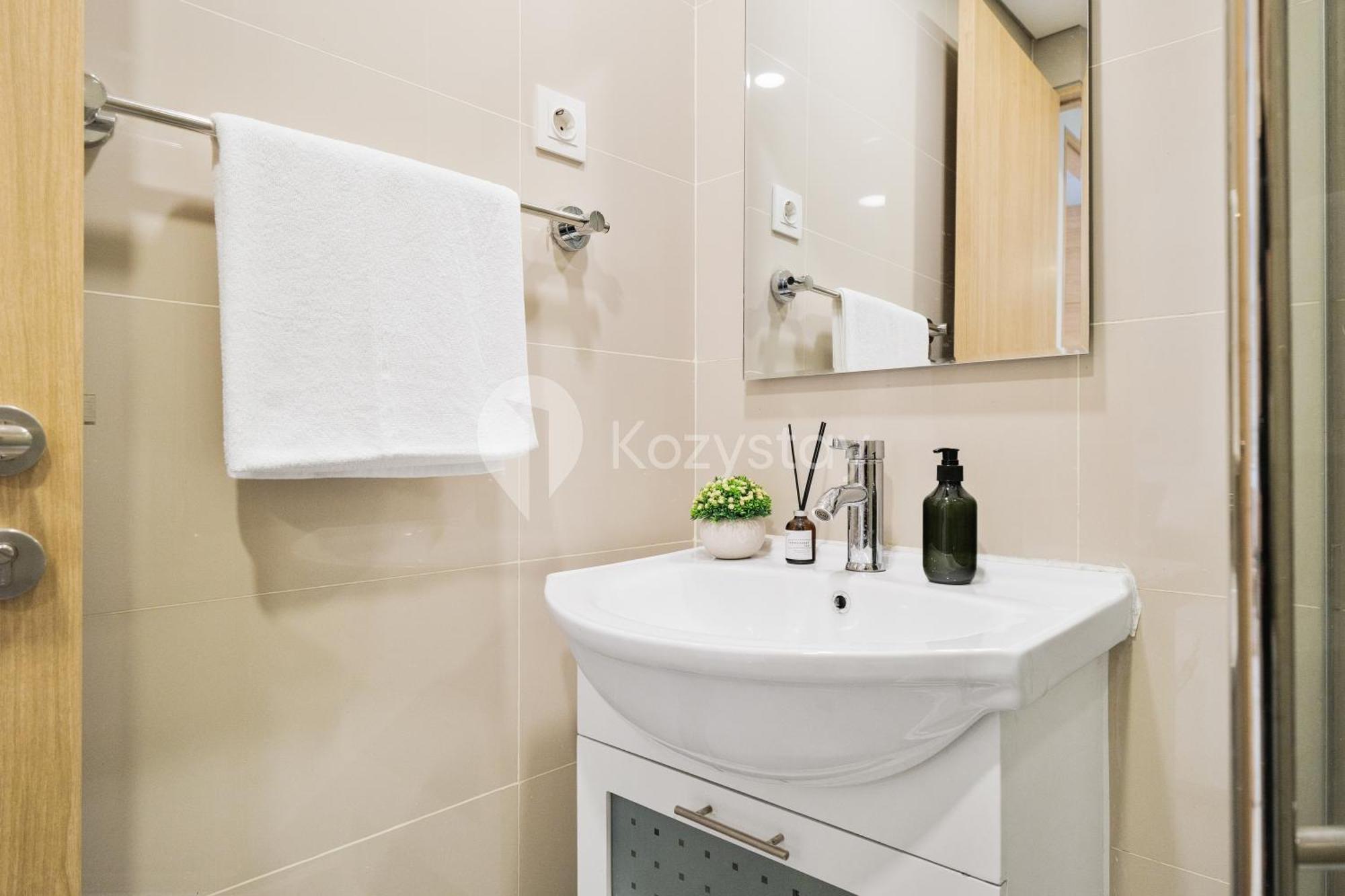 Magnolia By Kozystay - Kebon Jeruk Apartment