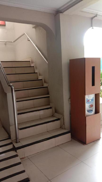 Senen Indah Syariah Hotel 2*