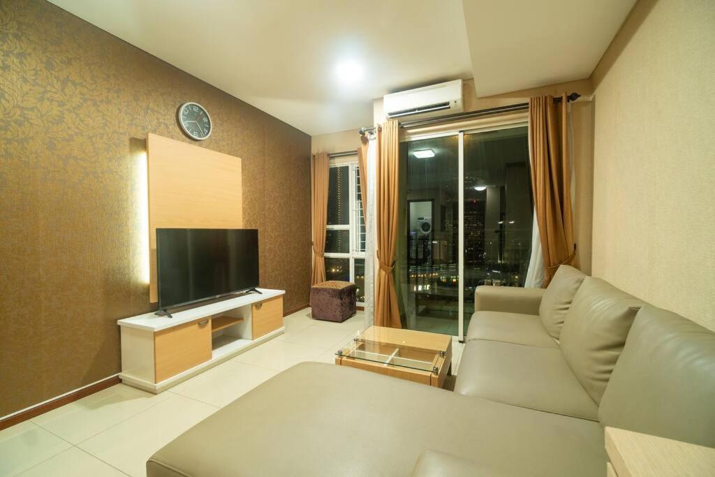 2br At View Thamrin Netflix Apartment