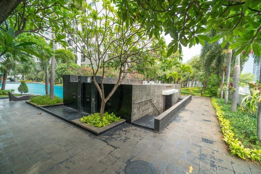 2br At View Thamrin Netflix Apartment Jakarta
