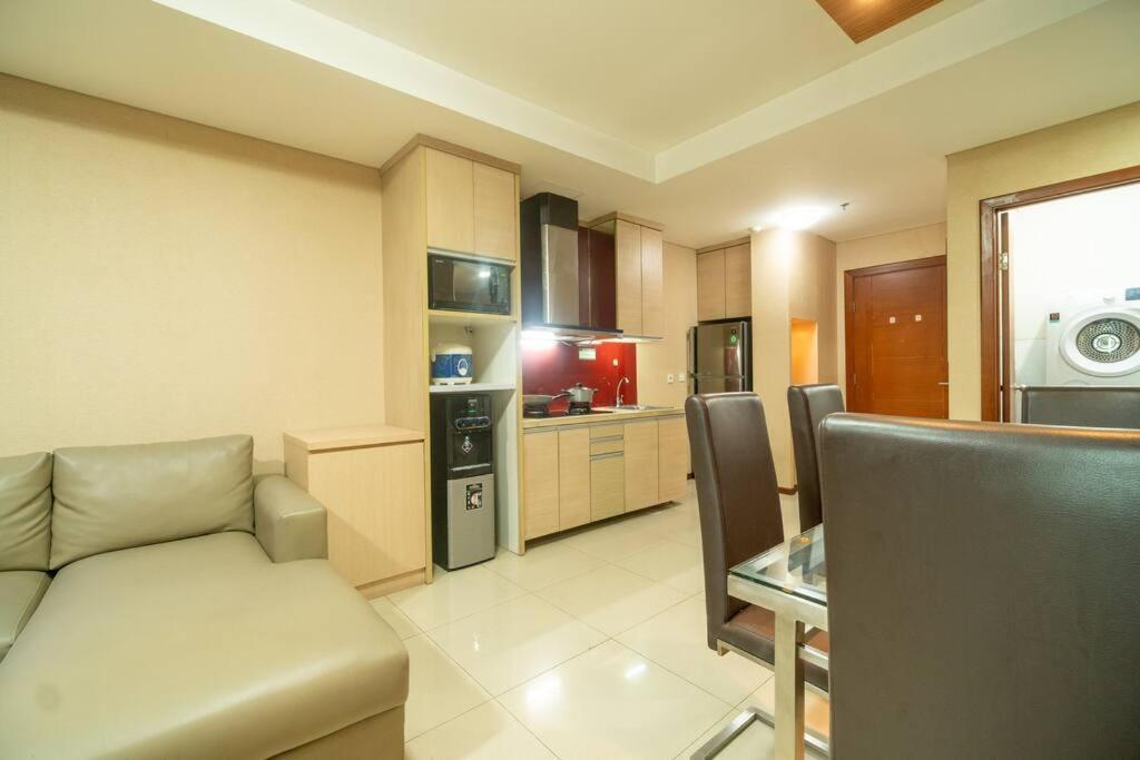 2br At View Thamrin Netflix